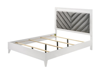 Chelsie EK Bed 27387EK