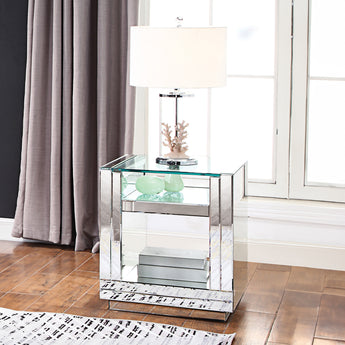 Nysa End Table 81472