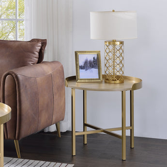 Mithea End Table 82337