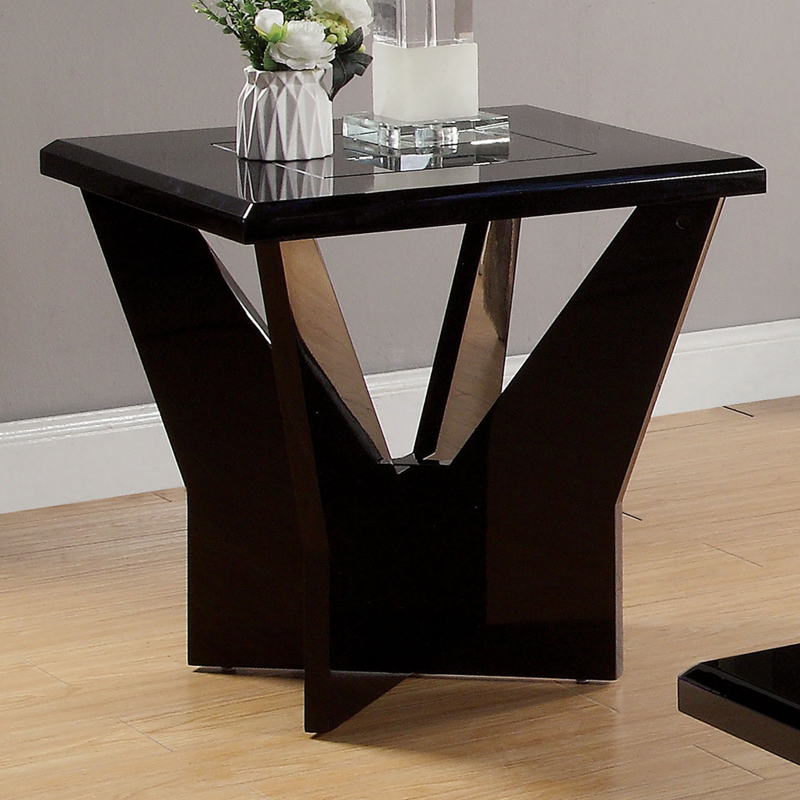 DUBENDORF - End Table - CM4183BK-E