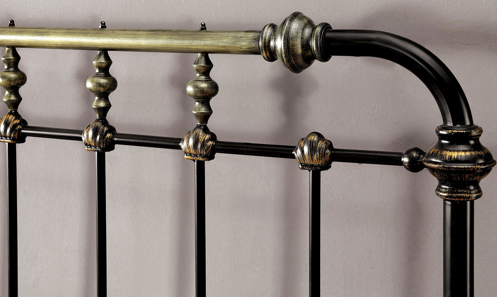 RIANA - Metal Queen Bed - CM7733Q