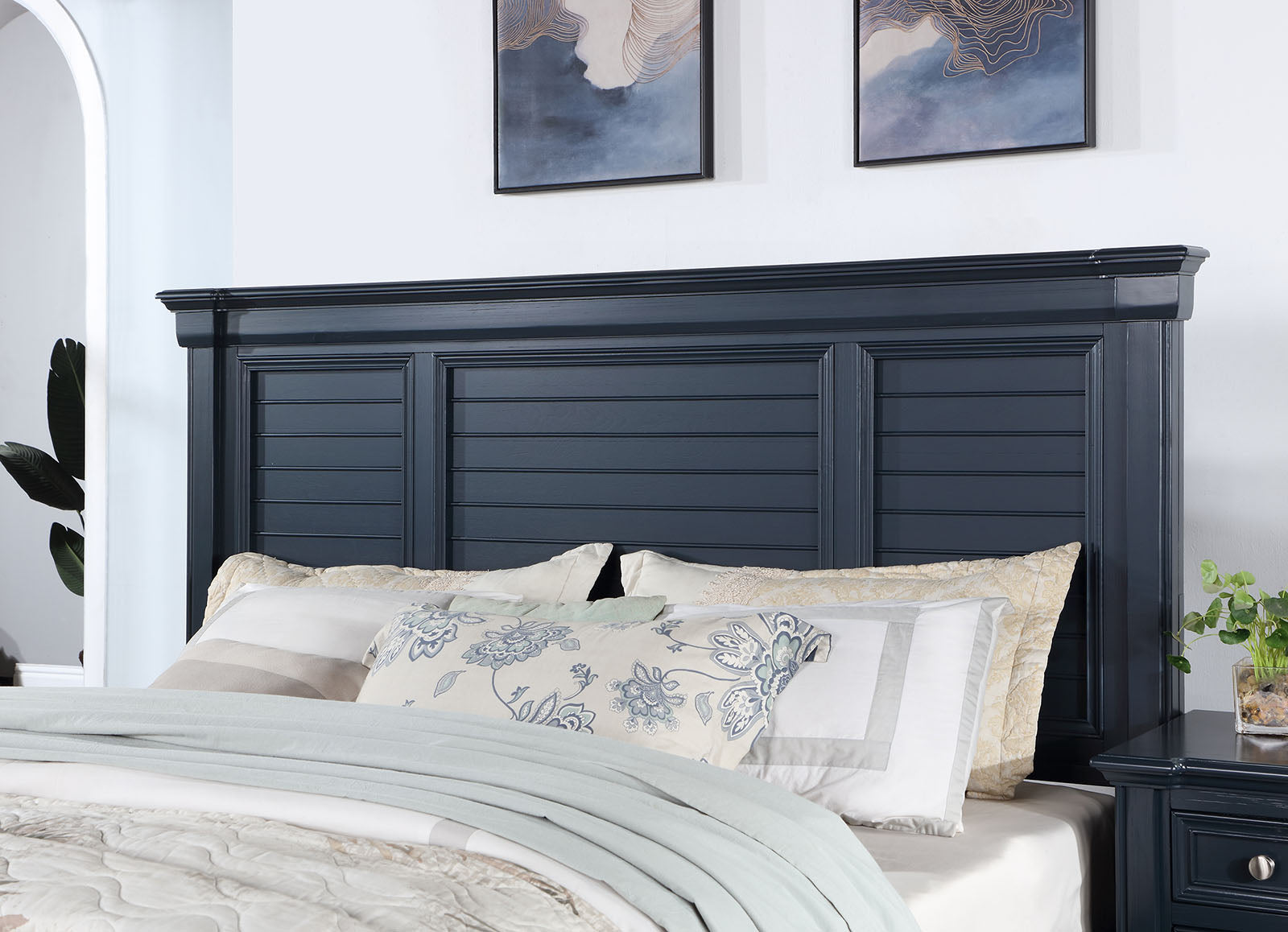 MANZANILLO - Queen Bed - CM7470BL-Q-BED
