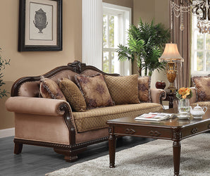 Chateau De Ville Sofa W/5 Pillows