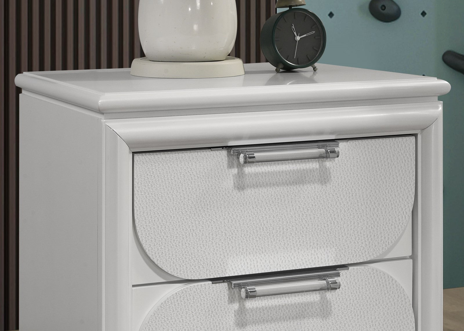 LAREINA - 4 Pc. Full Bedroom Set, Pearl White - FM72081WH-F-4PC