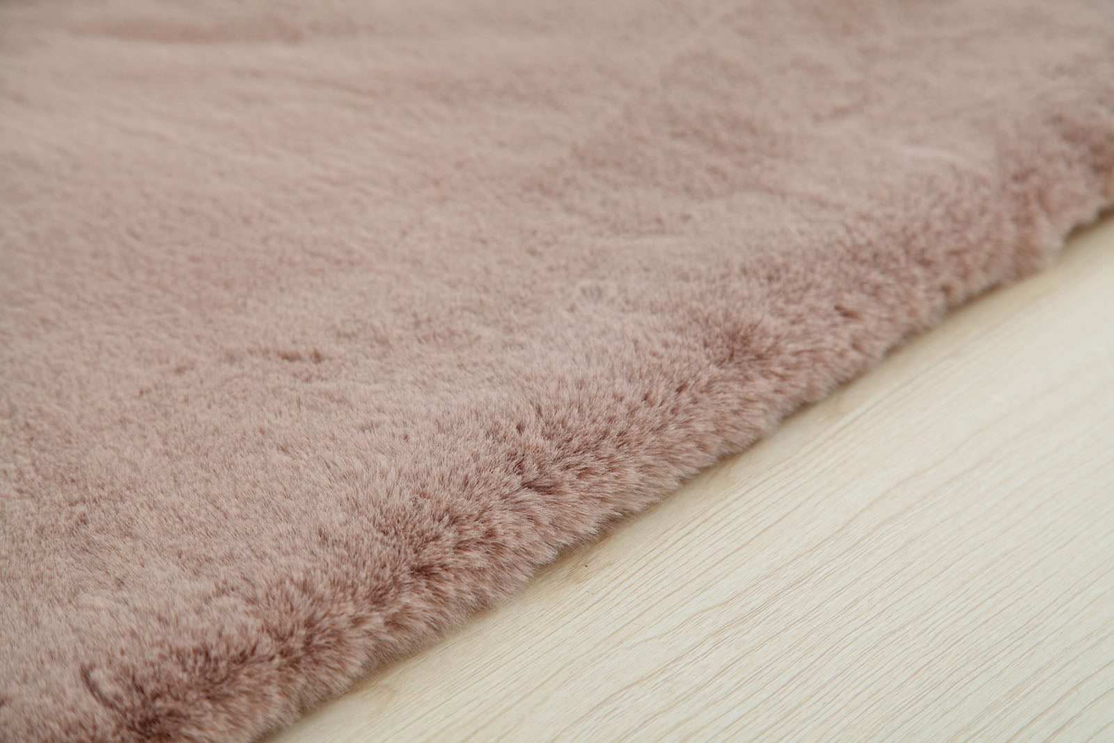 CAPARICA - 5' X 7' Area Rug, Blush - RG4142