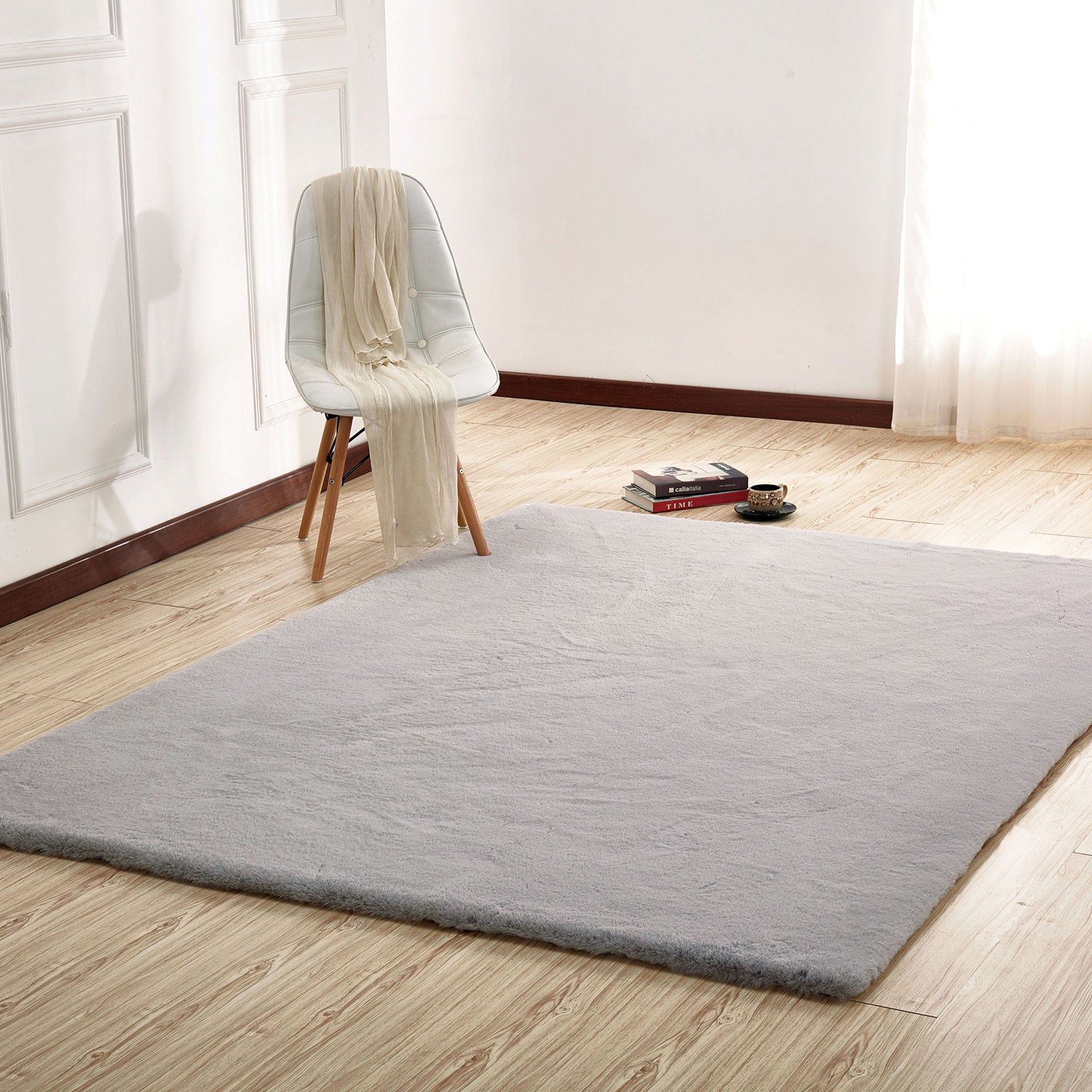 CAPARICA - 5' X 7' Area Rug, Silver - RG4143