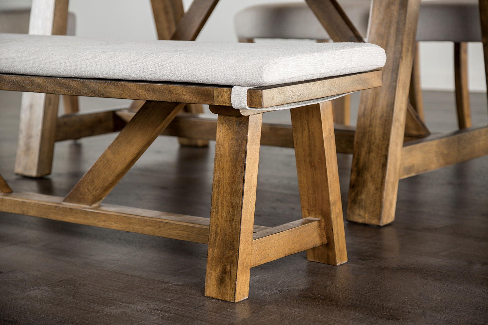 LOSONE - Bench w/ Cushion - FM3422WH-BN