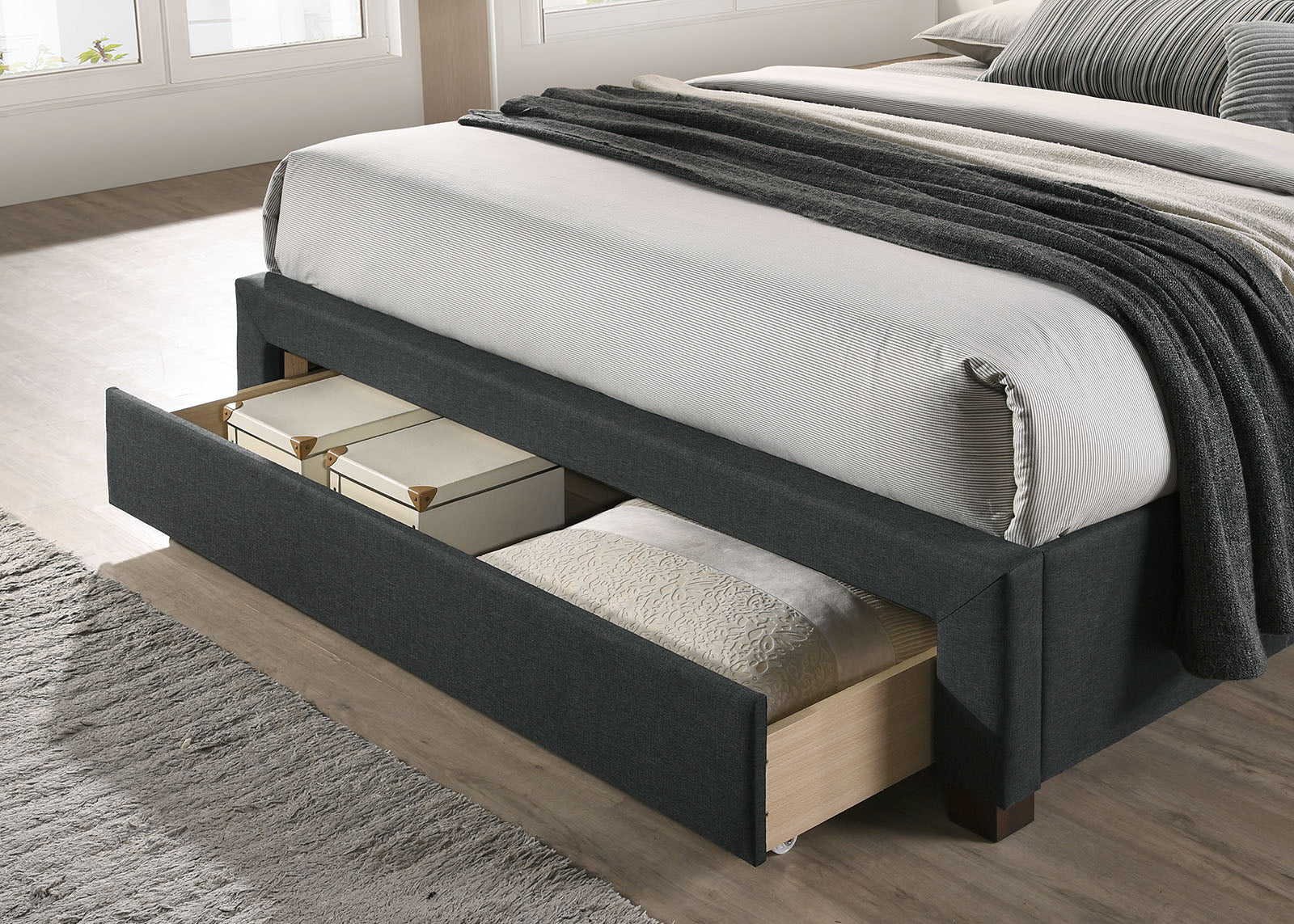 SYBELLA - Cal.King Bed - CM7218DG-CK-BED