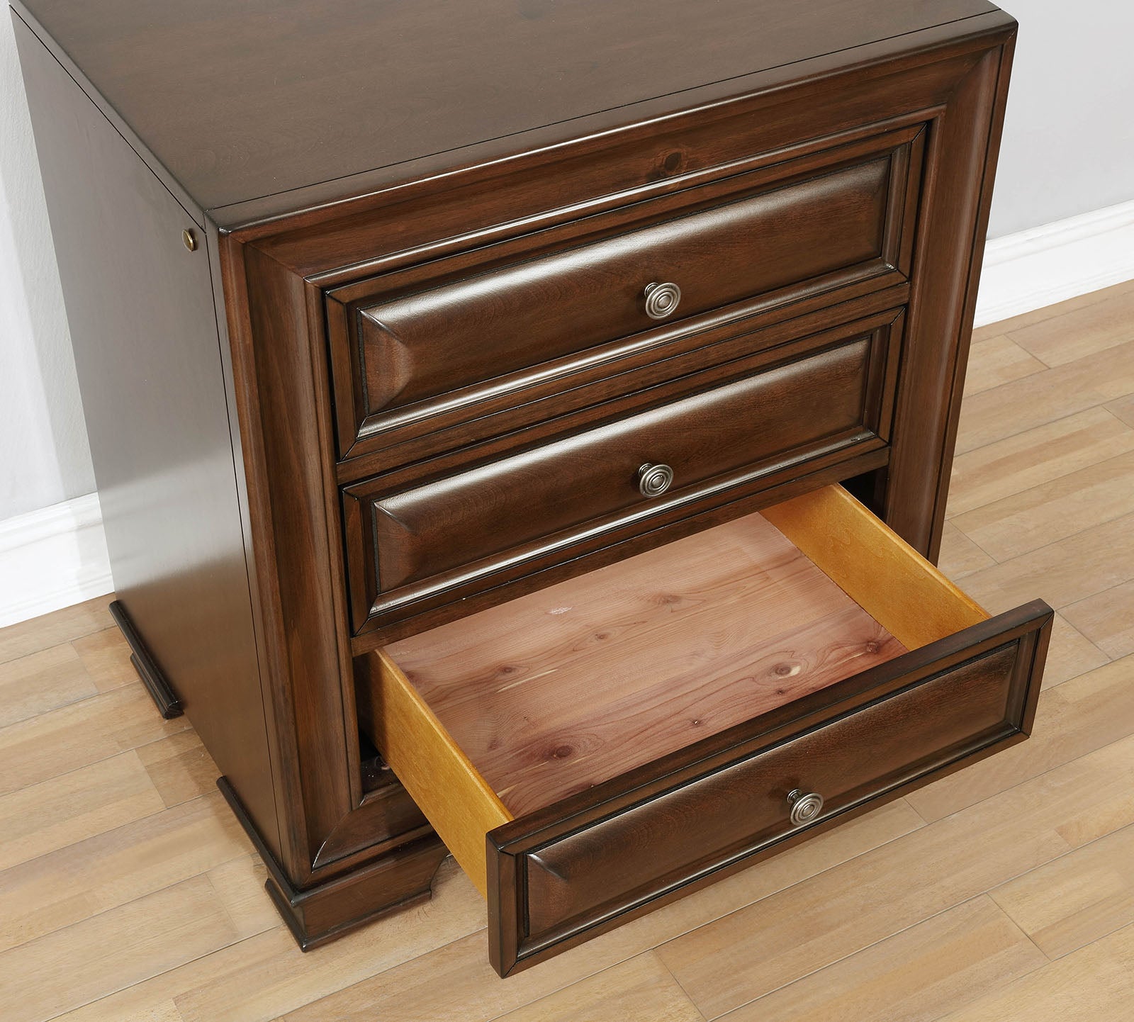 BRANDT - Nightstand w/ USB - CM7302CH-N