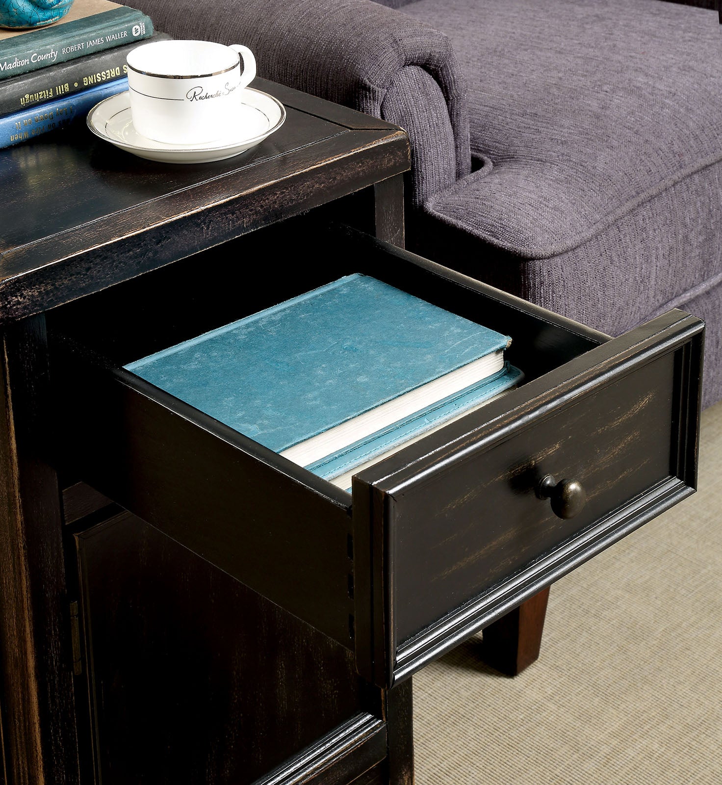 MEADOW - Side Table - CM4327T