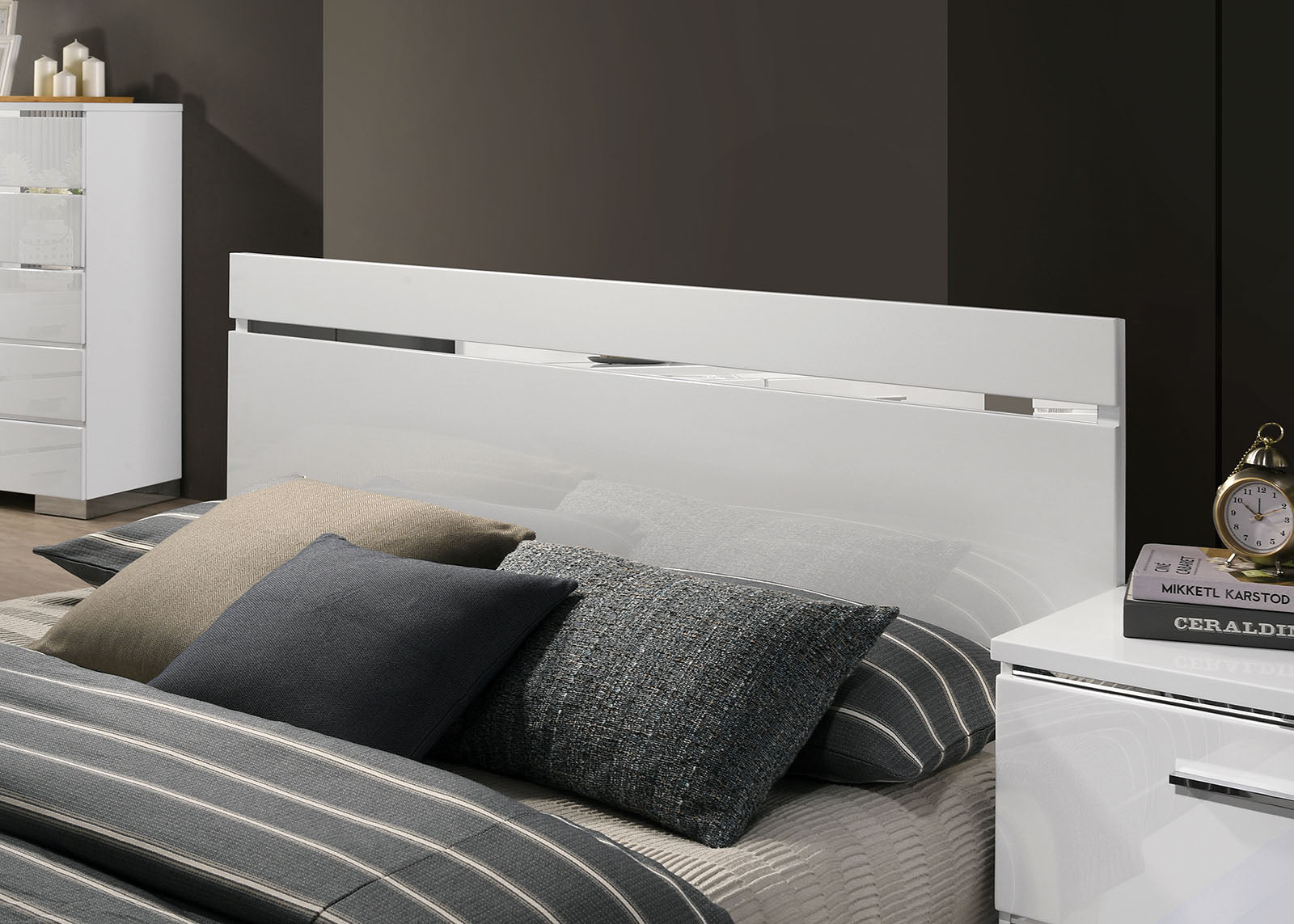 ERLACH - Bed - FOA7189