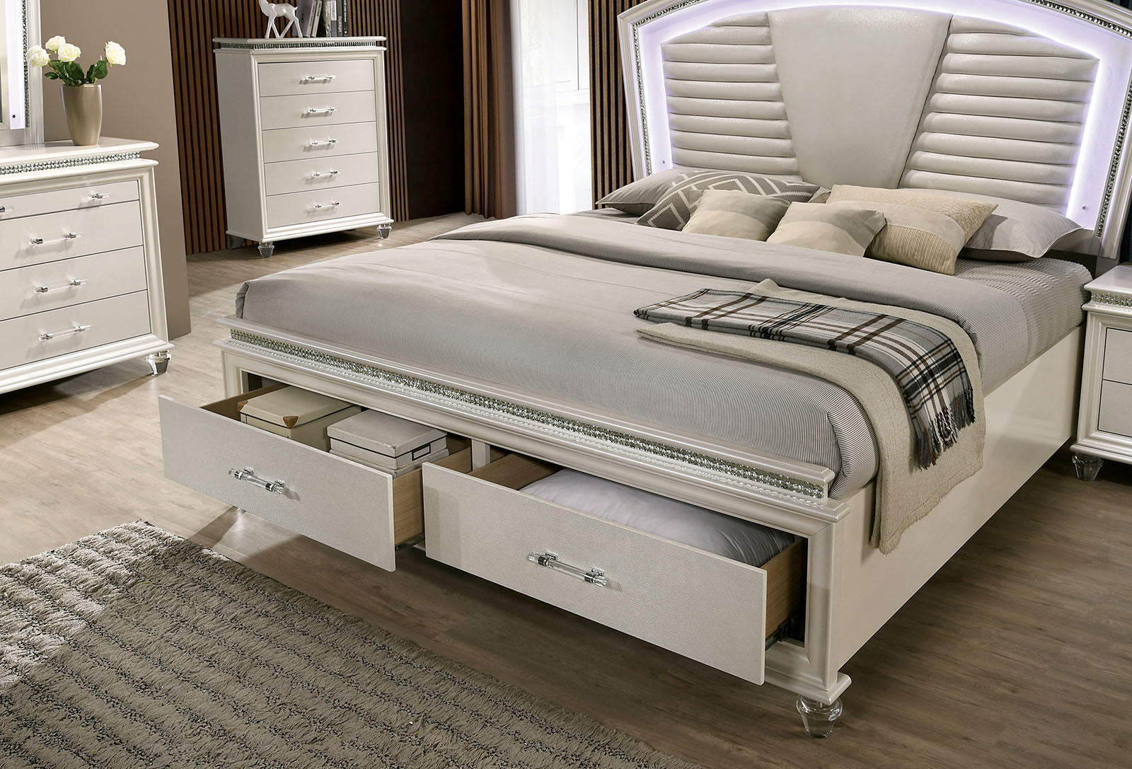 MADDIE - Bed - CM7899