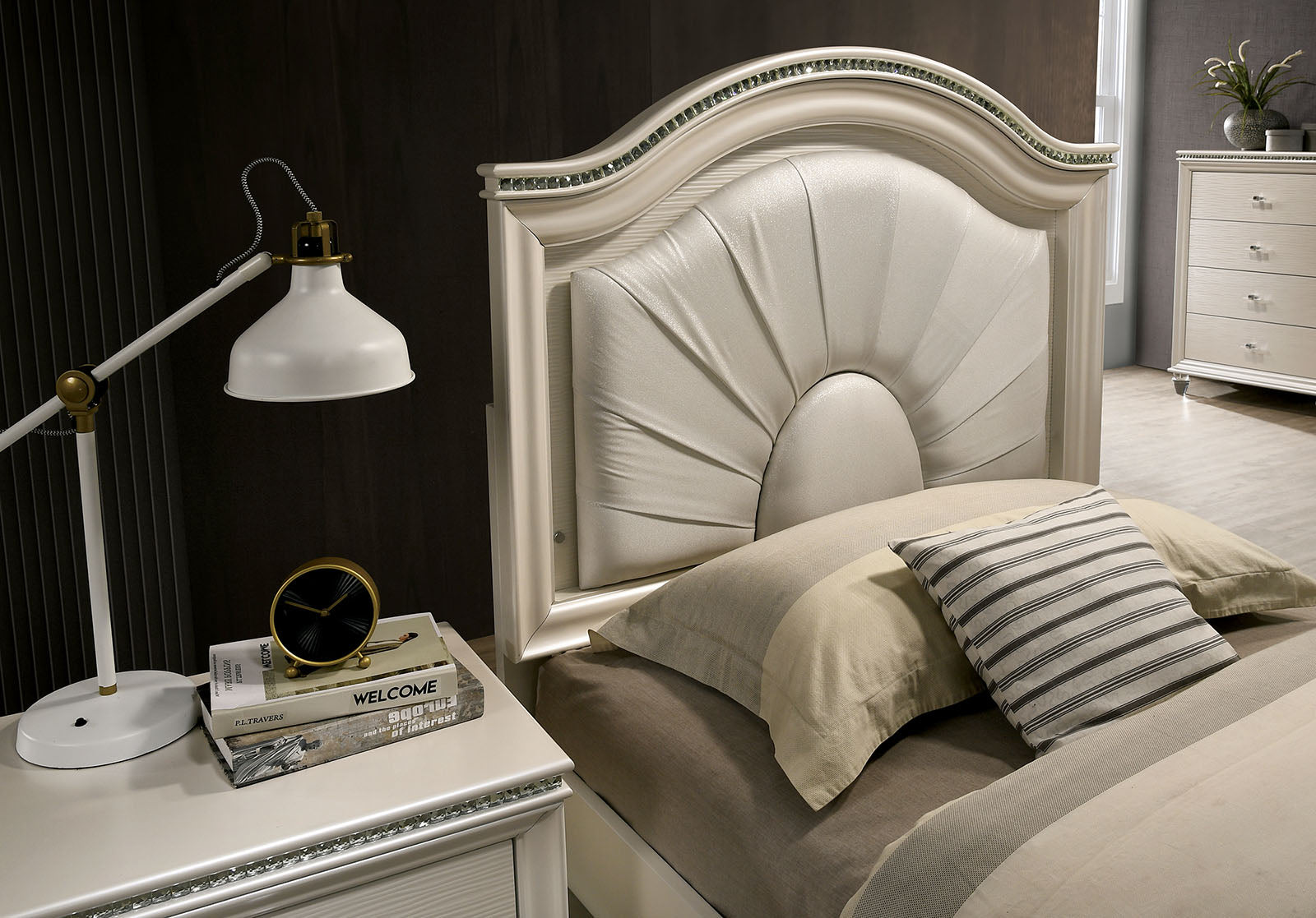 ALLIE - 4 Pc. Twin Bedroom Set - CM7901T-4PC