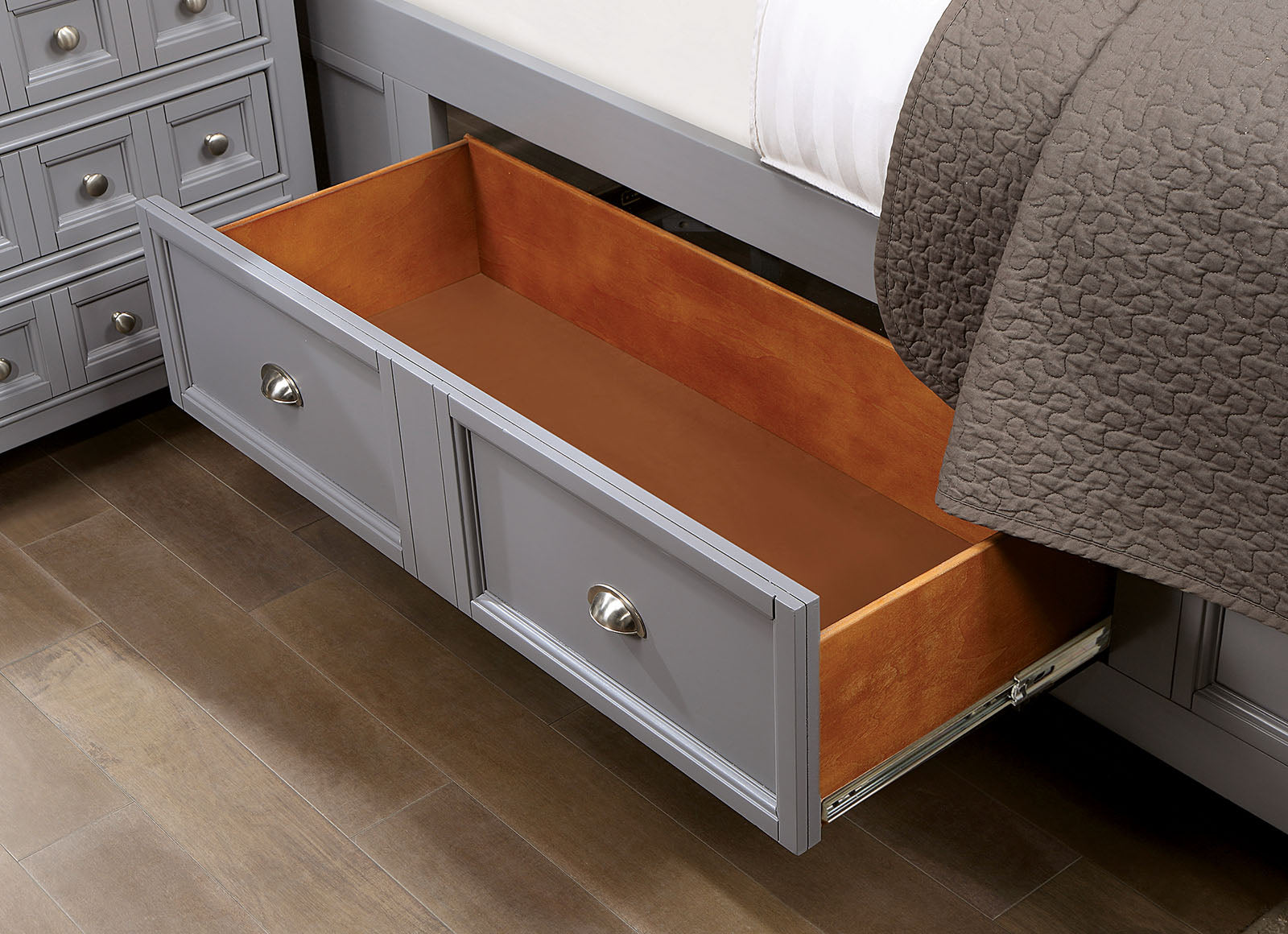 CASTLILE - 4 Pc. Queen Bedroom Set - CM7413GY-Q-4PC