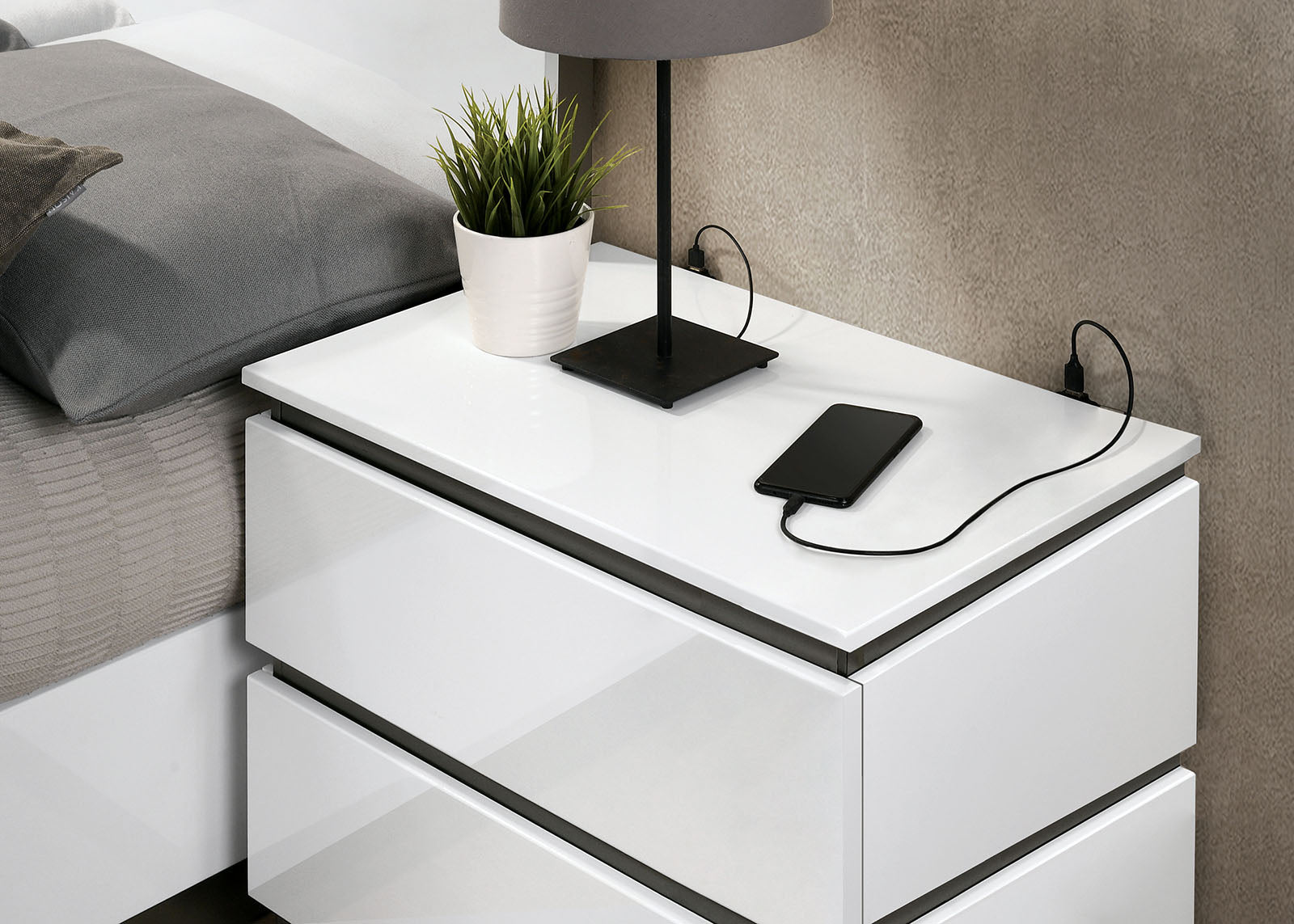 BIRSFELDEN - Nightstand w/ USB, White - FOA7225WH-N