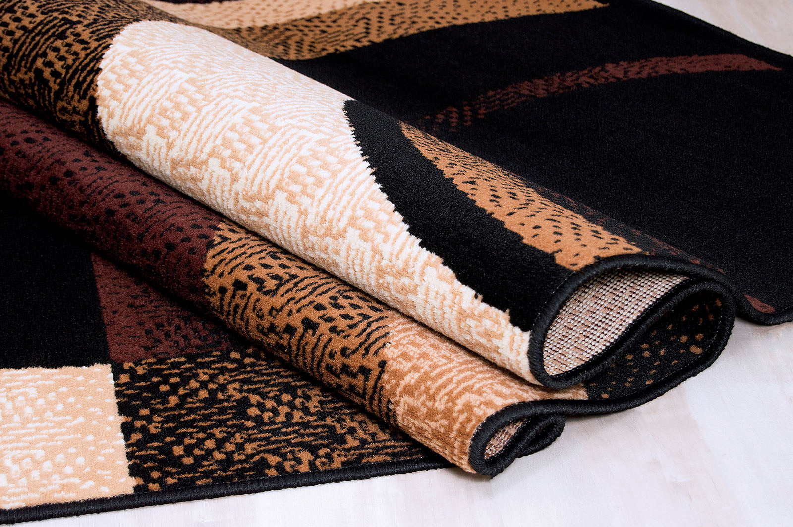 BLITAR - 5' X 7' Area Rug - RG5214