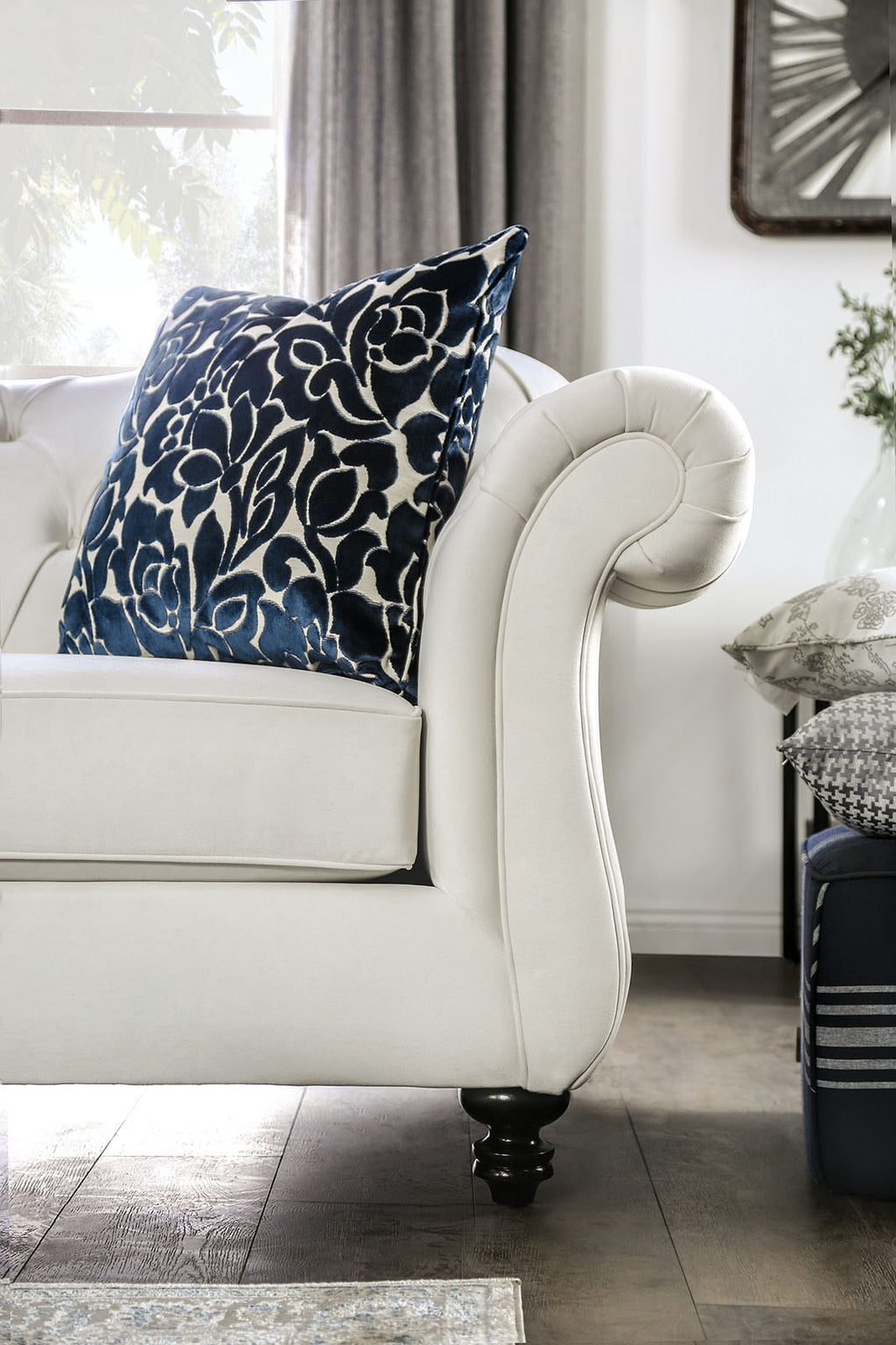ANTOINETTE - Loveseat, White - SM2228-LV