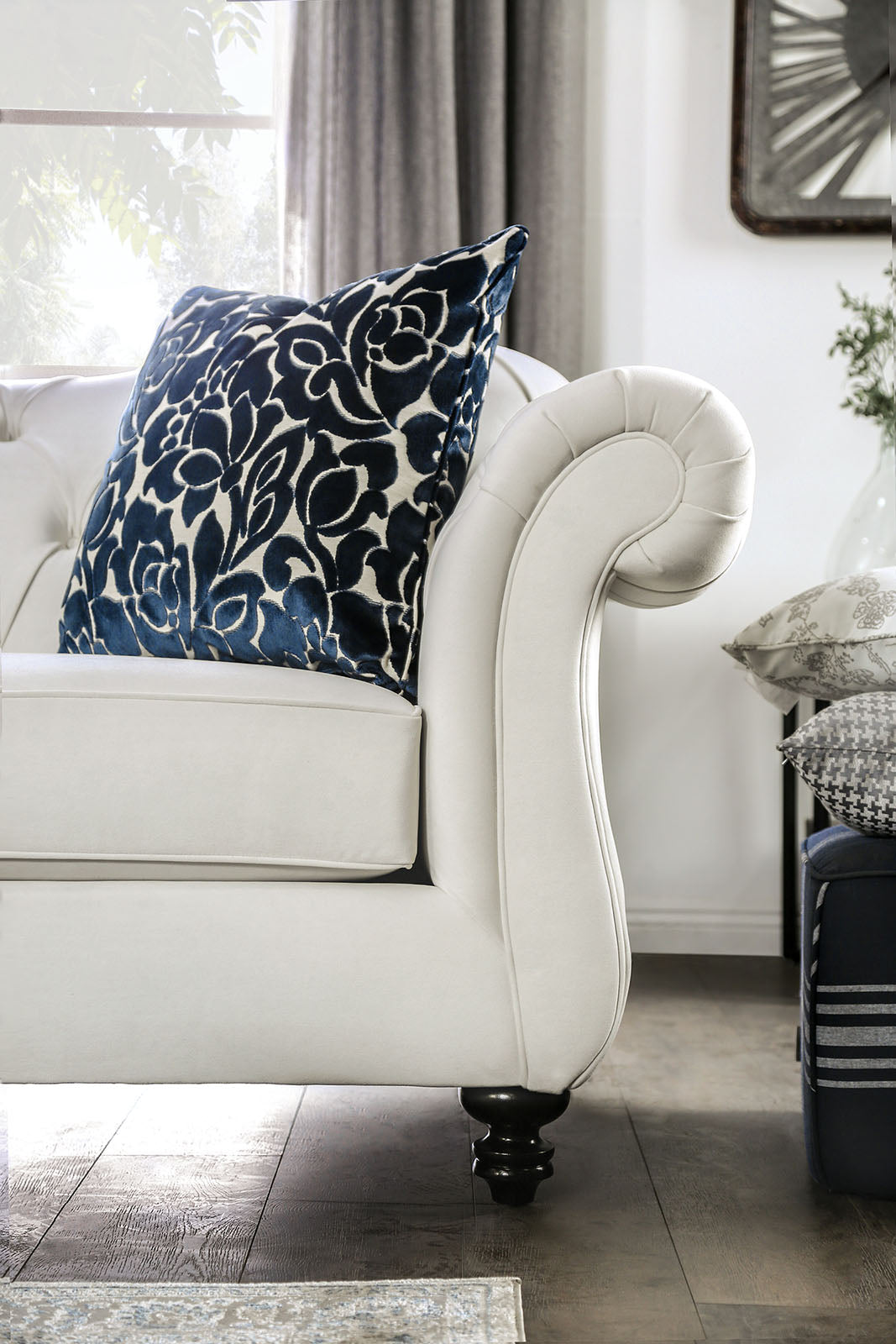 ANTOINETTE - Loveseat, White - SM2228-LV