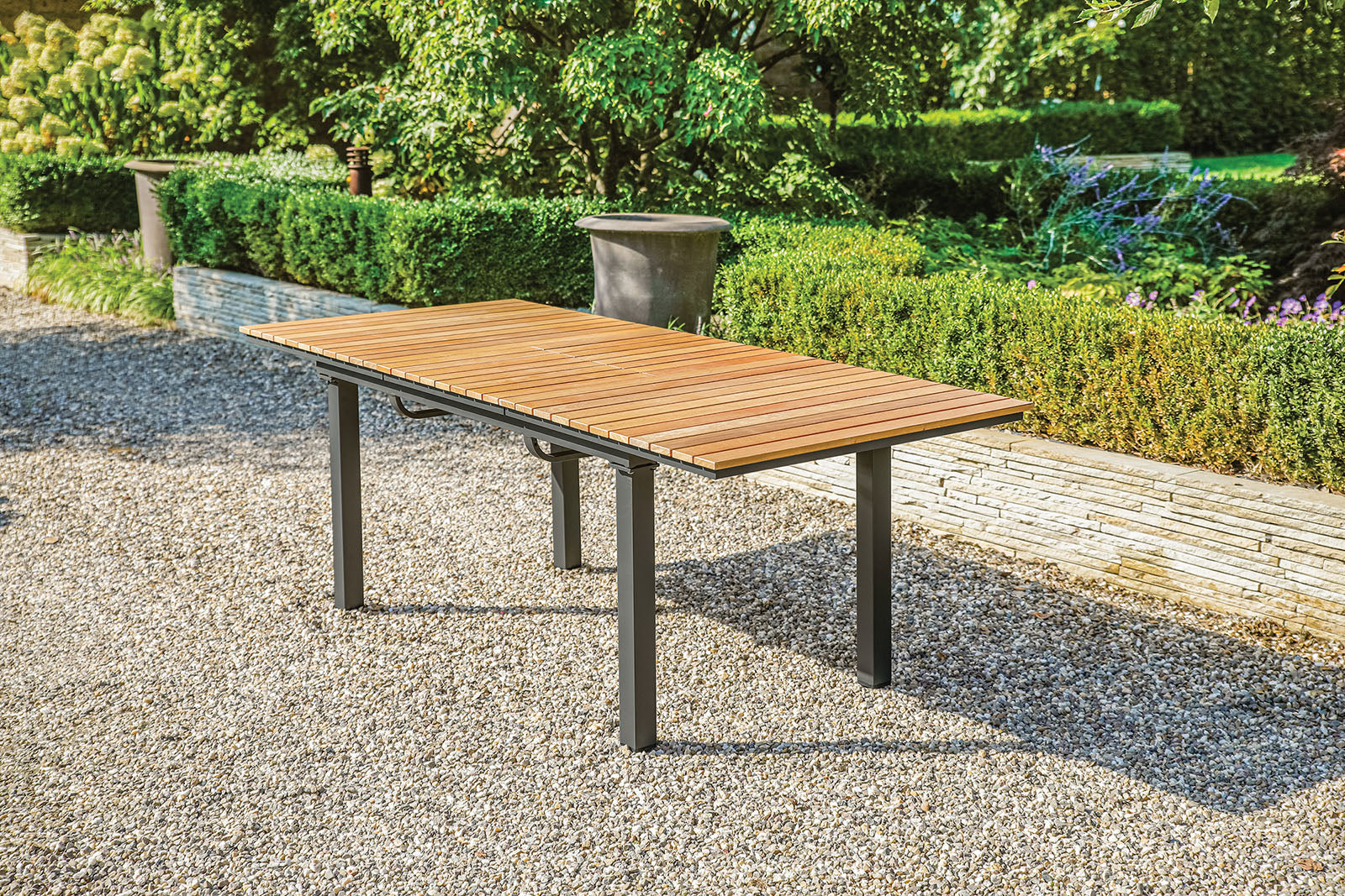 MACKAY - 7 Pc. Patio Dining Set w/ 2 Ottomans - GM-2001-7PC-OT