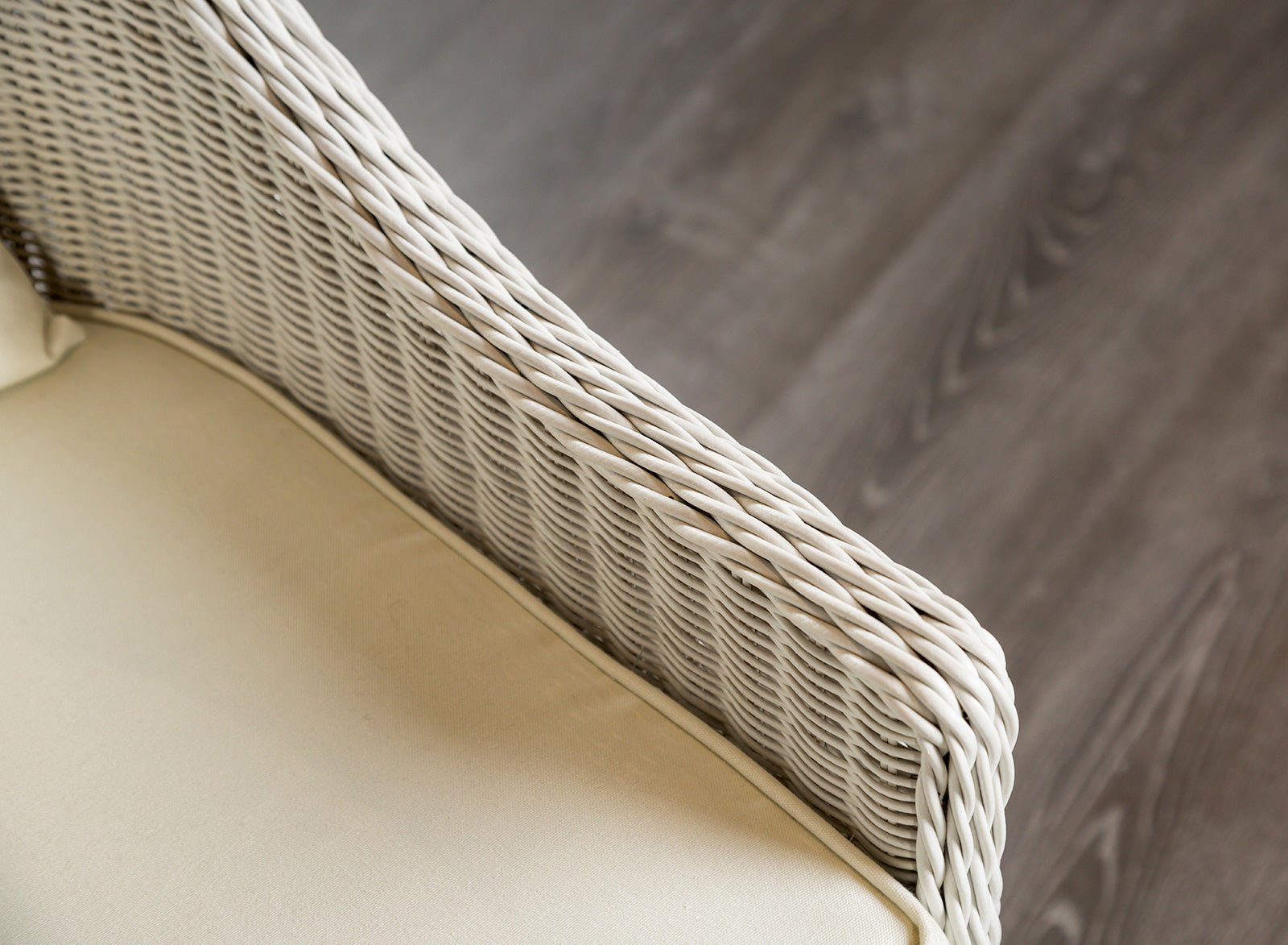 TOMOHON - Swivel Wicker Chair - LA-A026NT-CH
