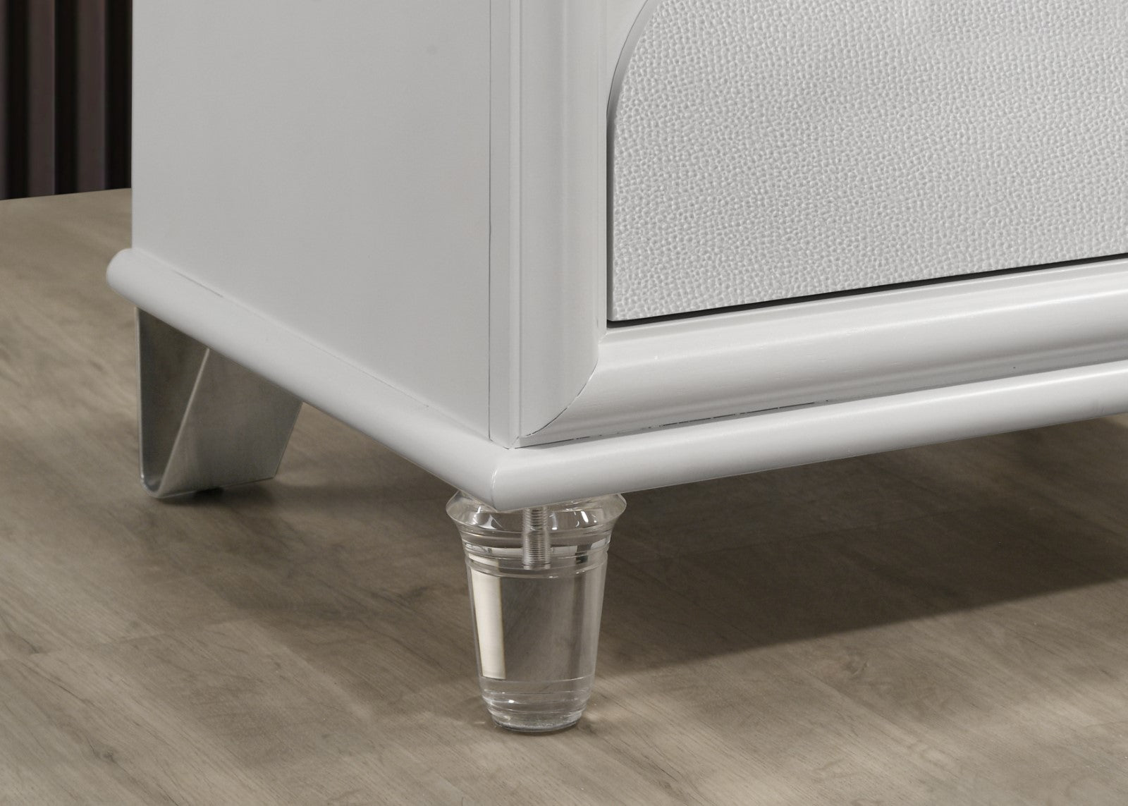 LAREINA - Nightstand, Pearl White - FM72081WH-N