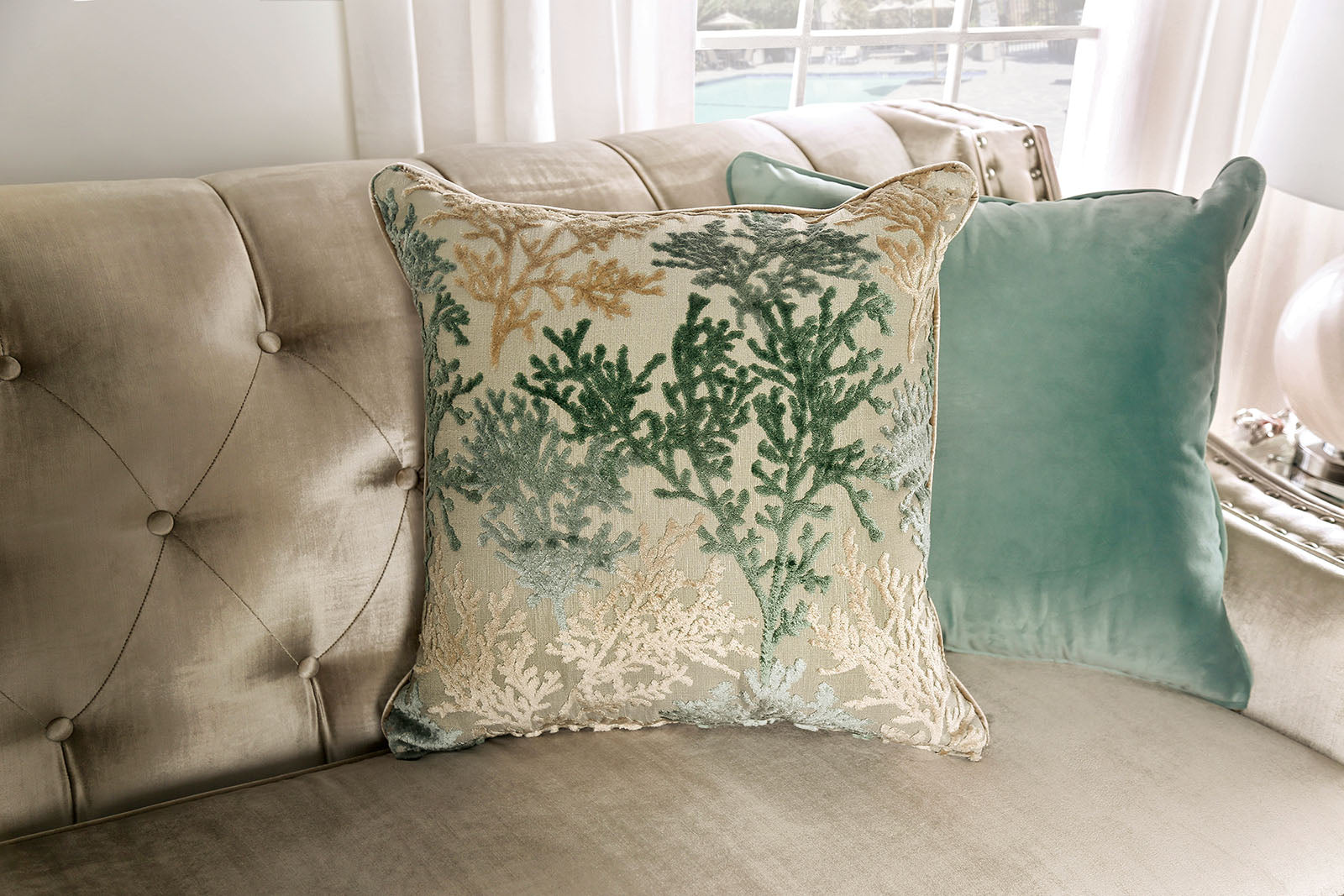 ELICIA - Loveseat - SM2685-LV