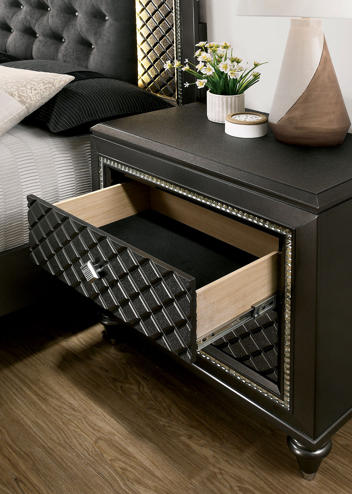 DEMETRIA - Nightstand - CM7584N