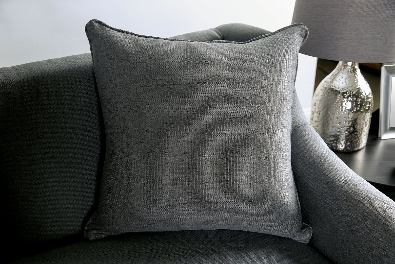 NEFYN - Sofa + Loveseat - SM2670-2PC