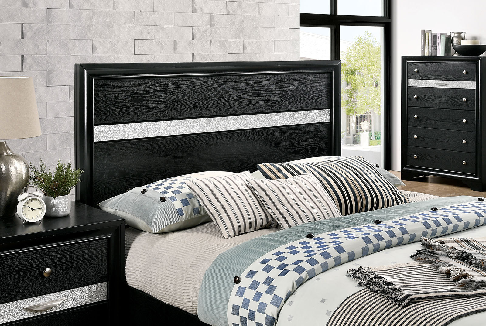 CHRISSY - 4 Pc. Queen Bedroom Set - CM7552BK-Q-4PC