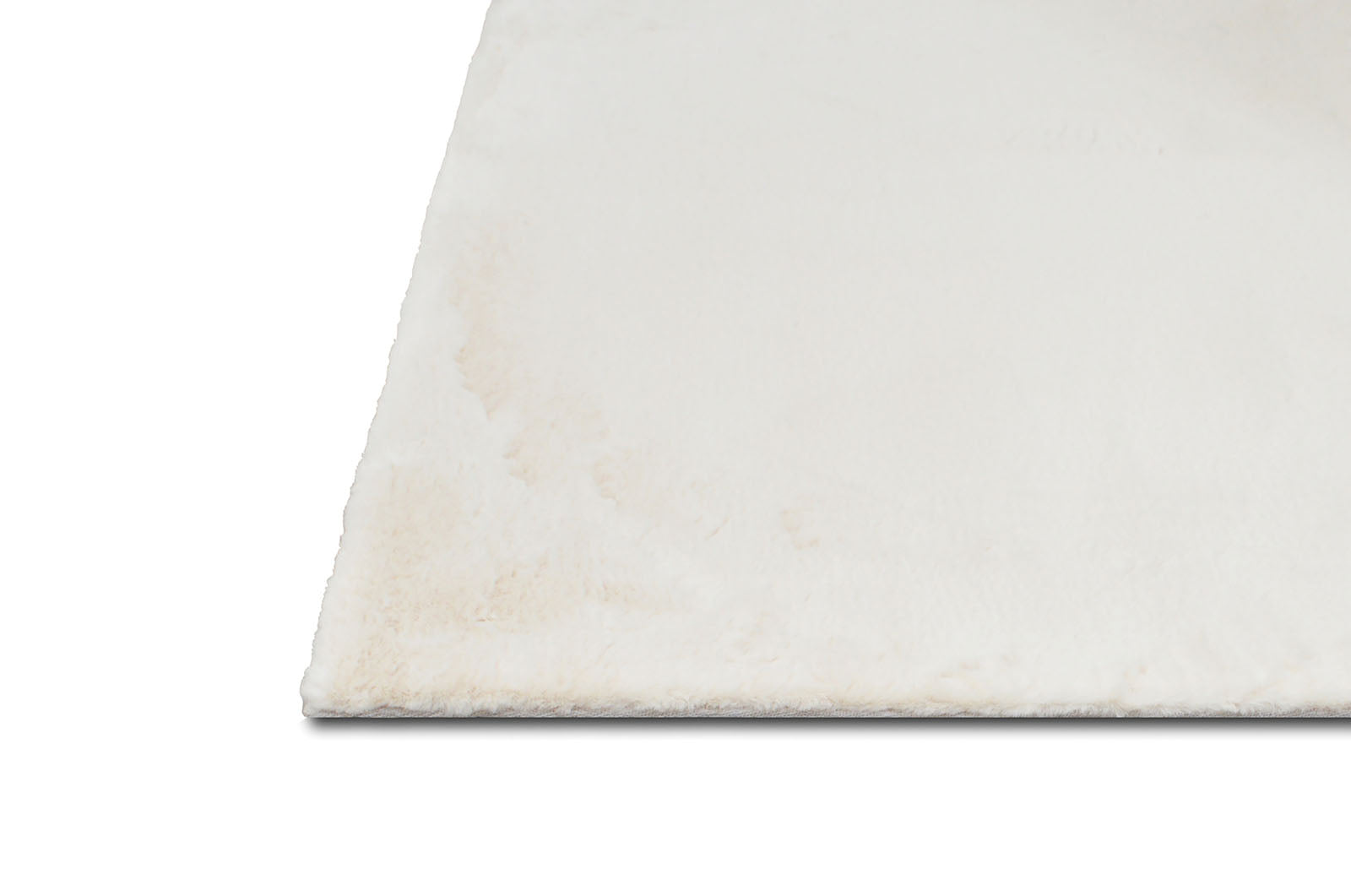 FAMALICA - 5' X 7' Area Rug - RG5137