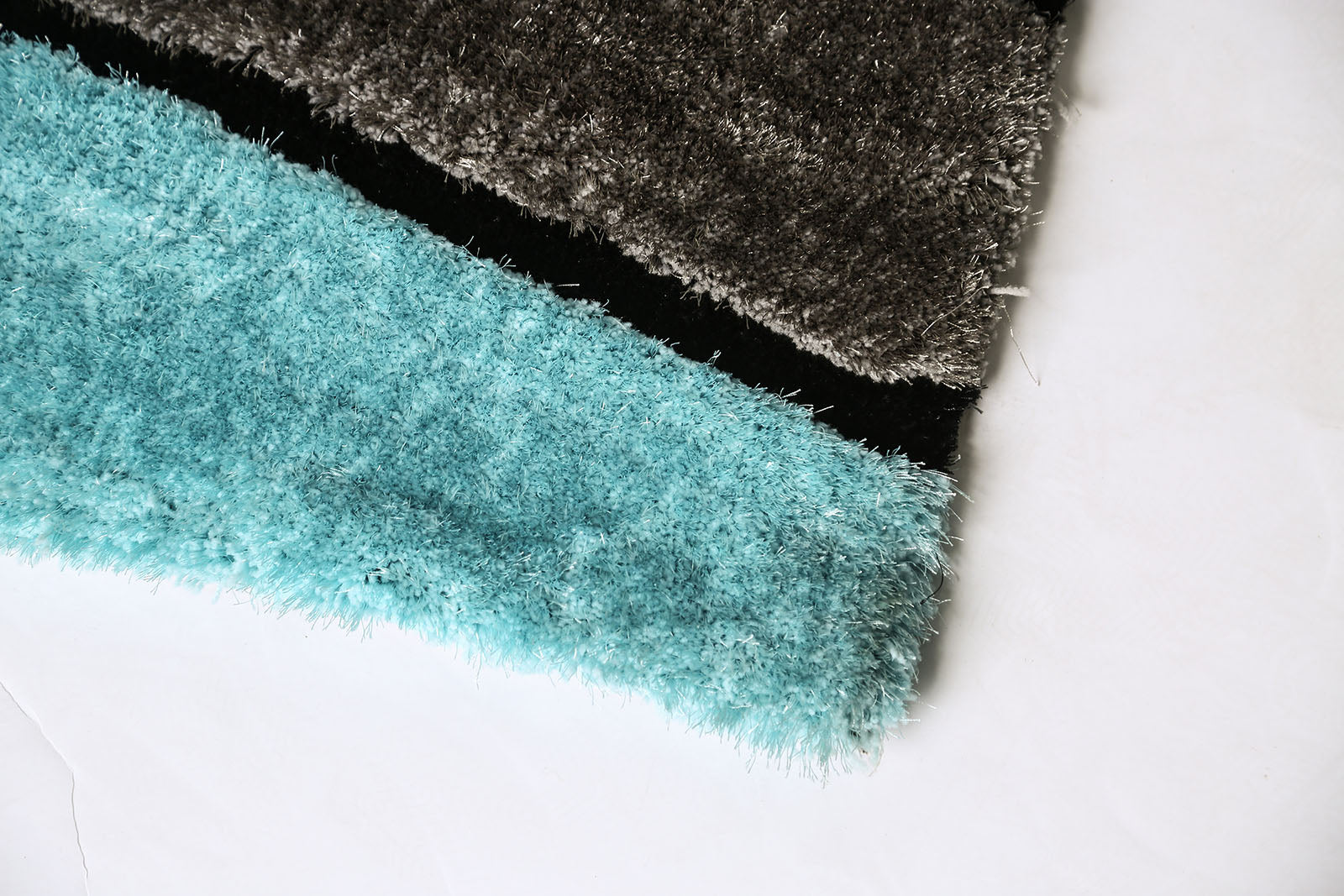 WINNIPEG - 5' X 8' Area Rug - RG4111