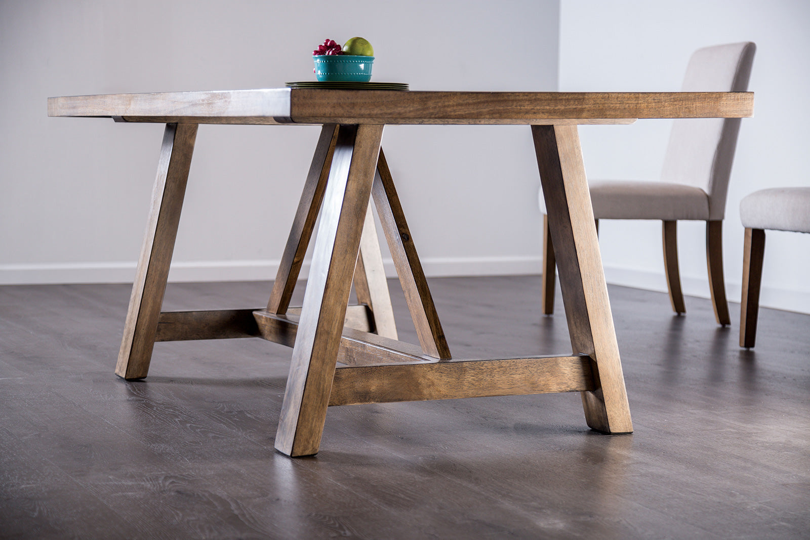 LOSONE - 6 Pc. Dining Table Set w/ Bench - FM3422BR-T-6PC-BN