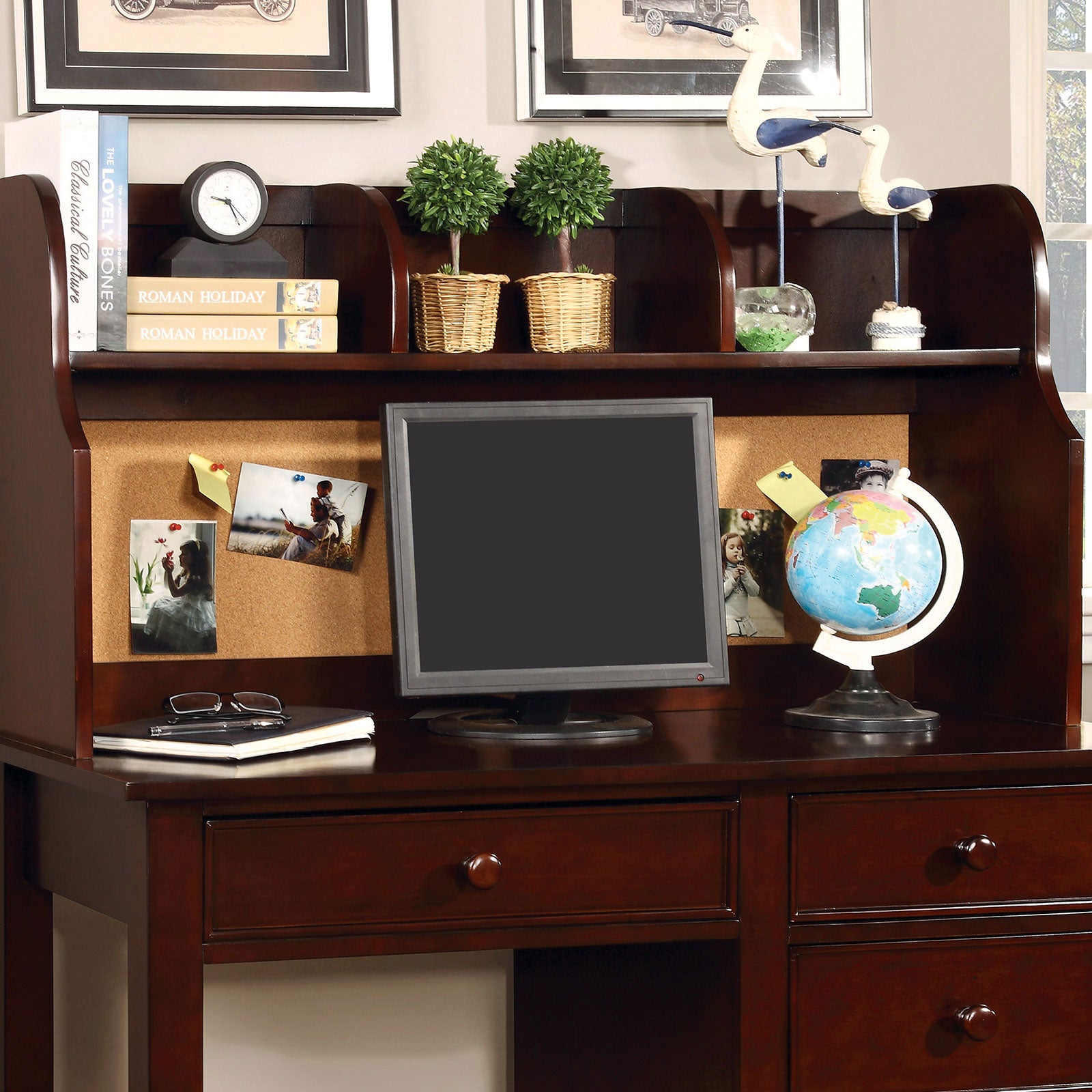 OMNUS - Hutch - CM7905CH-HC