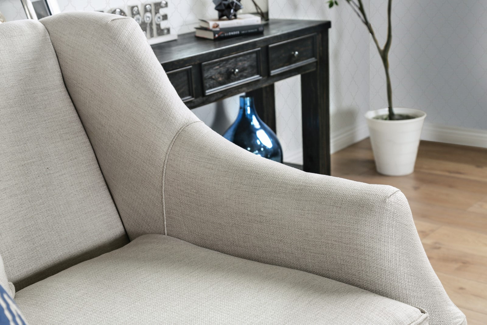 NEFYN - Sofa + Loveseat - SM2669-2PC