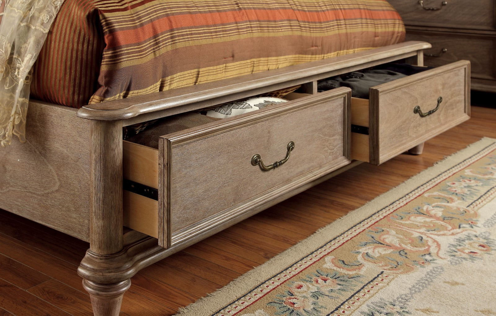 BELGRADE - 4 Pc. Queen Bedroom Set - CM7613Q-4PC