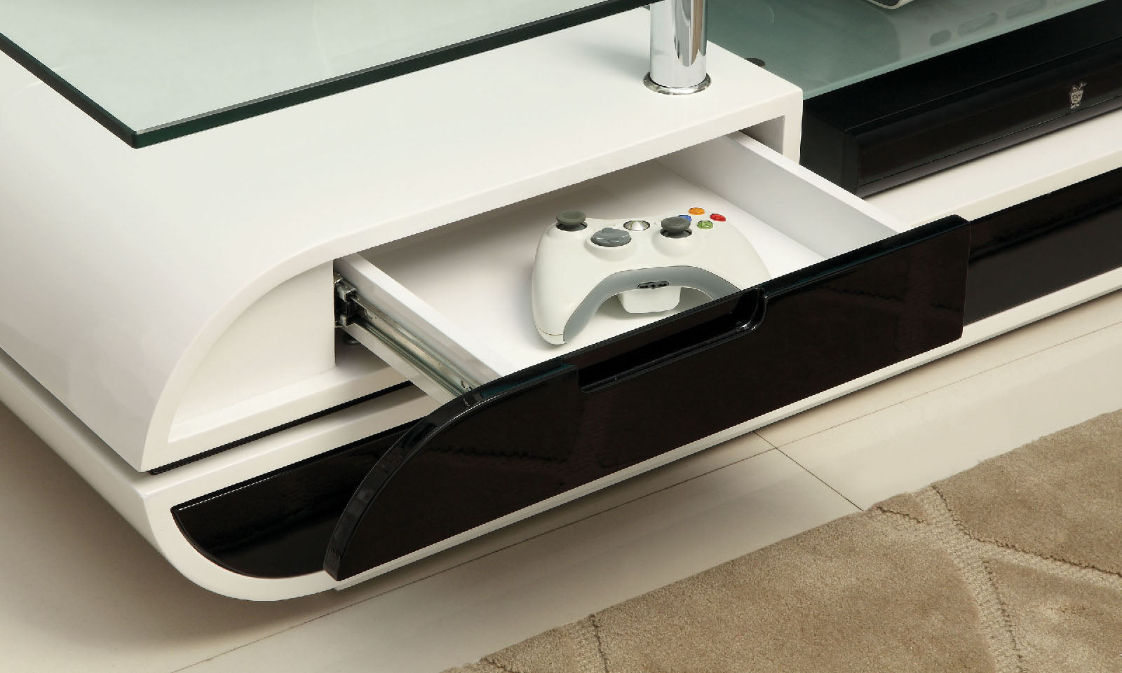EVOS - 63" TV Console - CM5813-TV