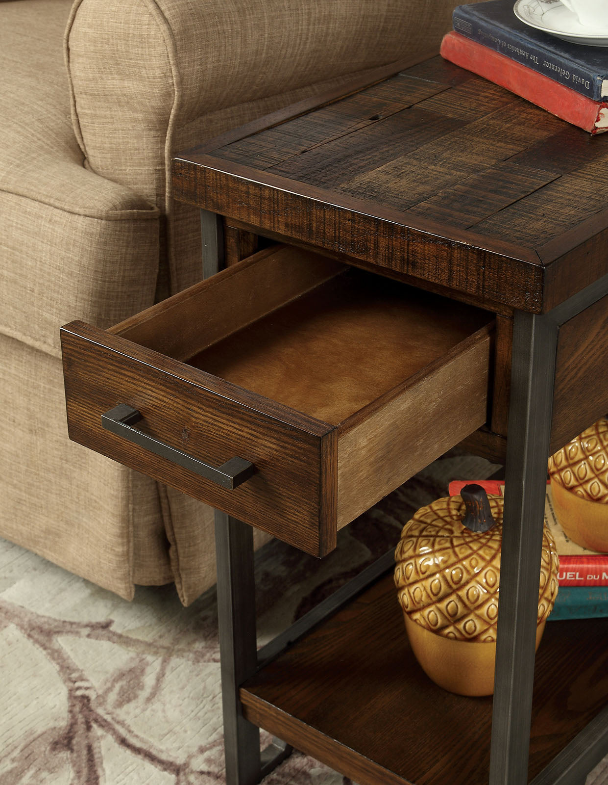 DUNDALK - Side Table - CM-AC286