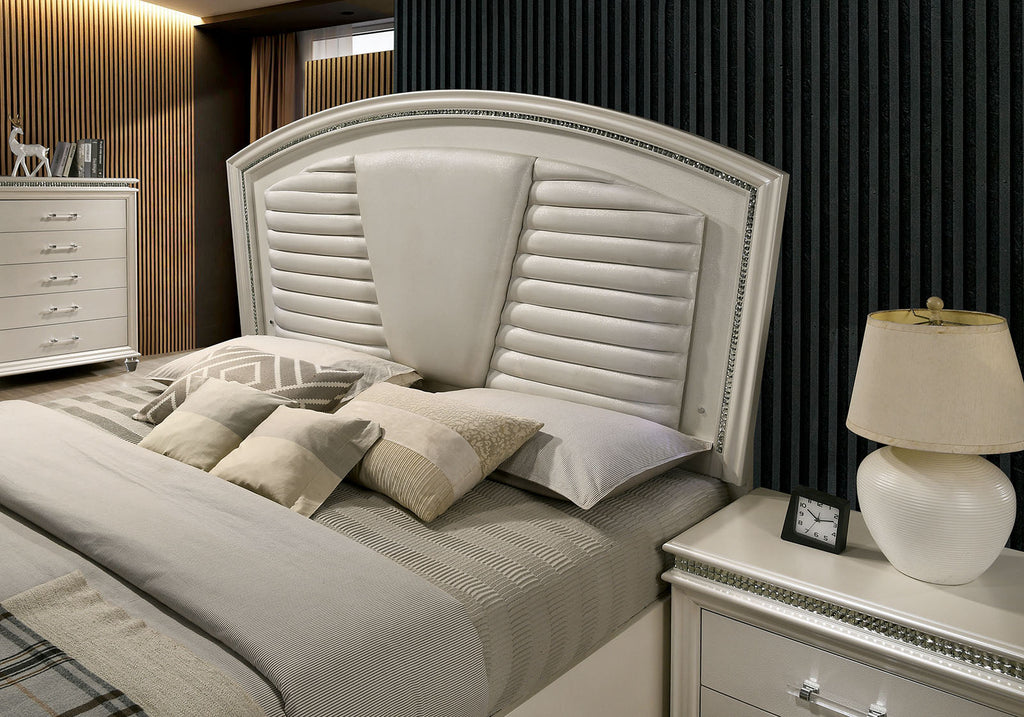 MADDIE - Bed - CM7899