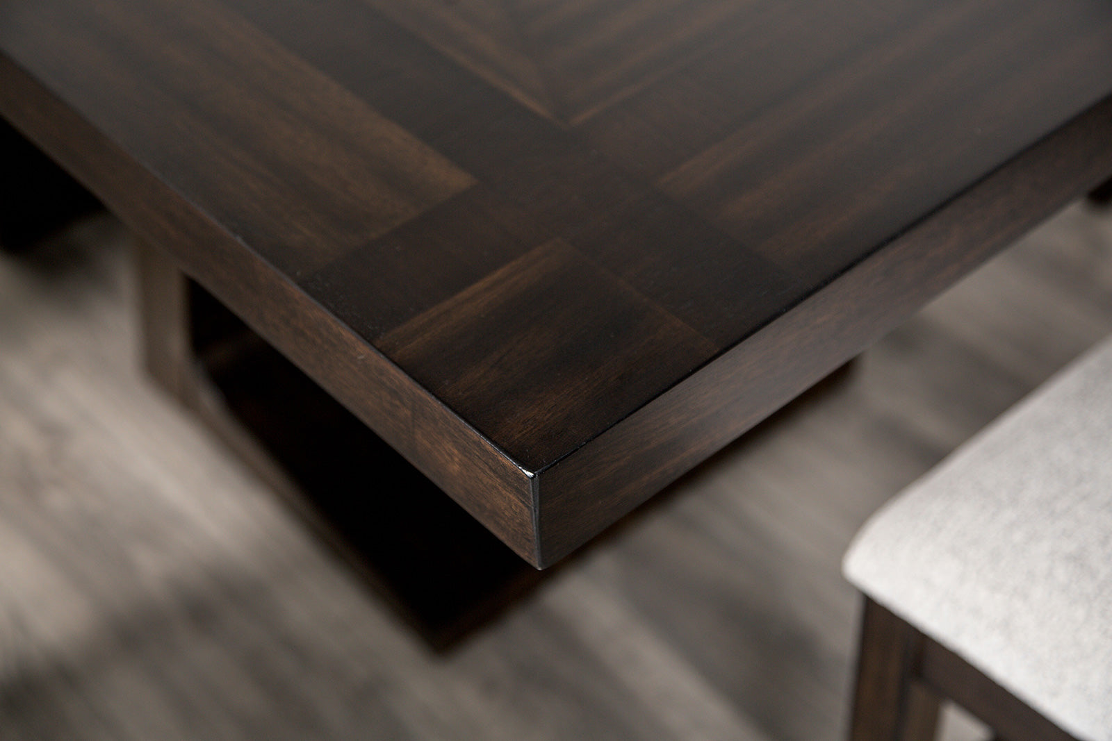 HOLSWORTHY - Dining Table - FM3600ES-T