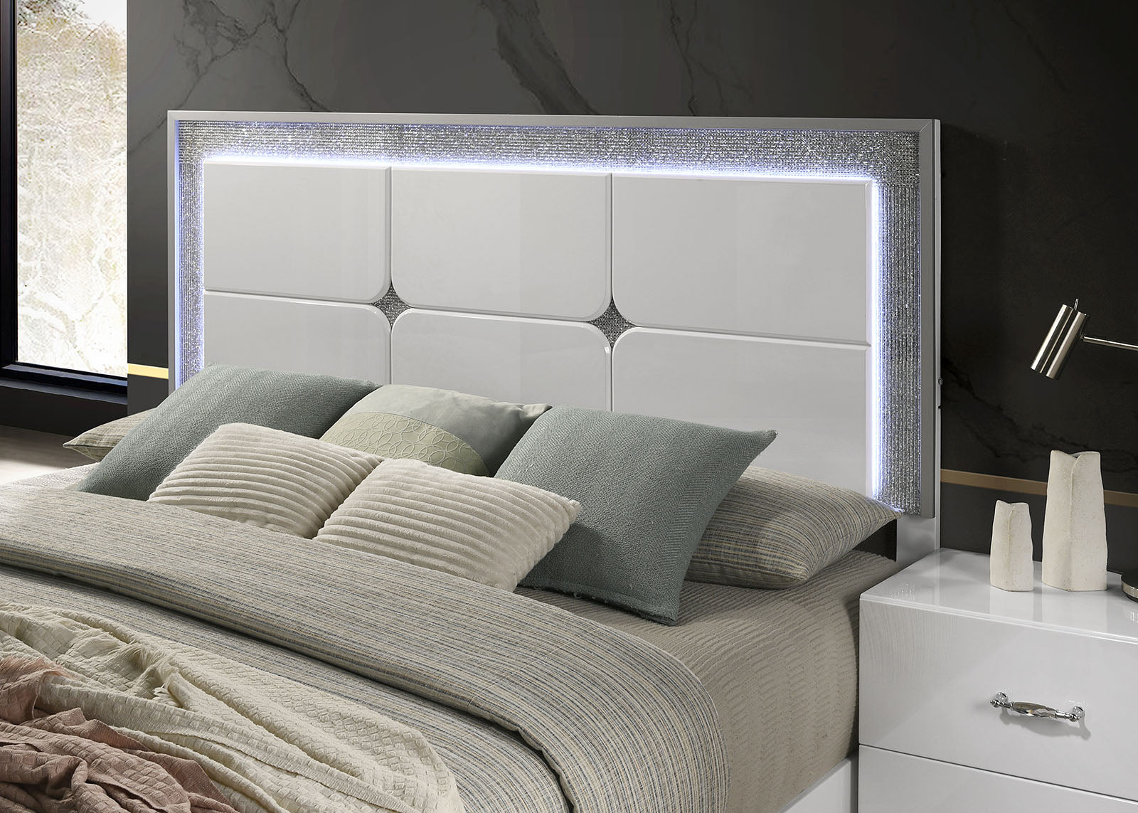 STOHOLM - Queen Bed - FM72000WH-Q-BED