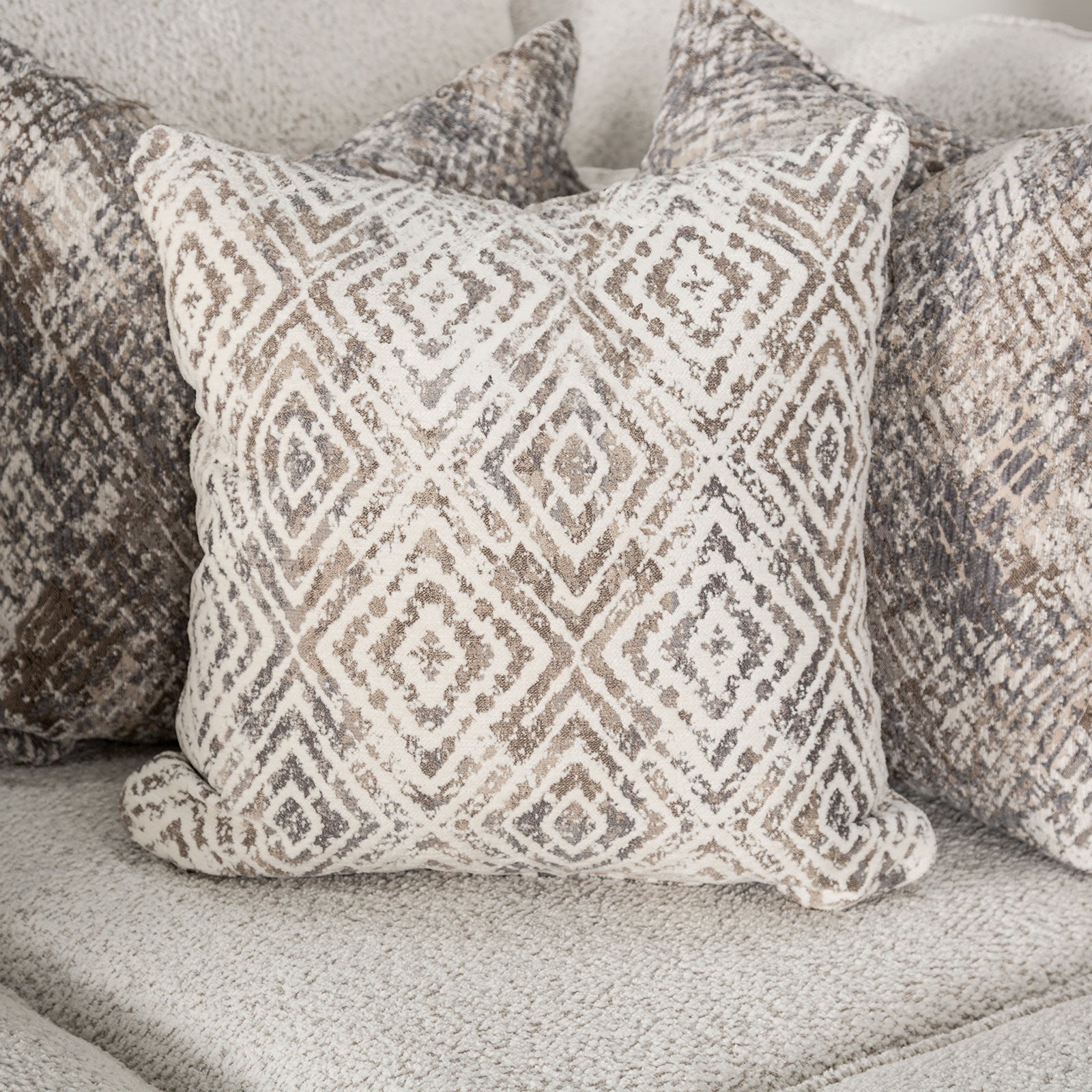 MOORPARK - Sectional, Off-White - SM6092-SECT