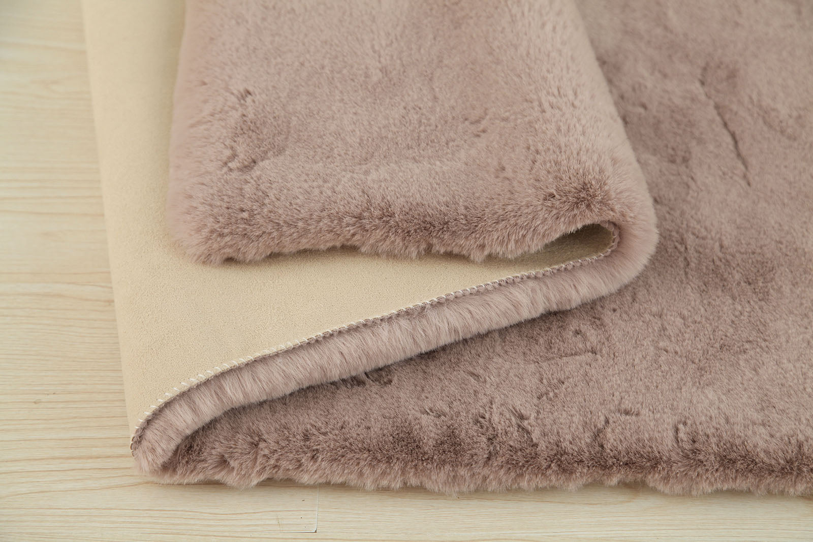 CAPARICA - 5' X 7' Area Rug, Blush - RG4142