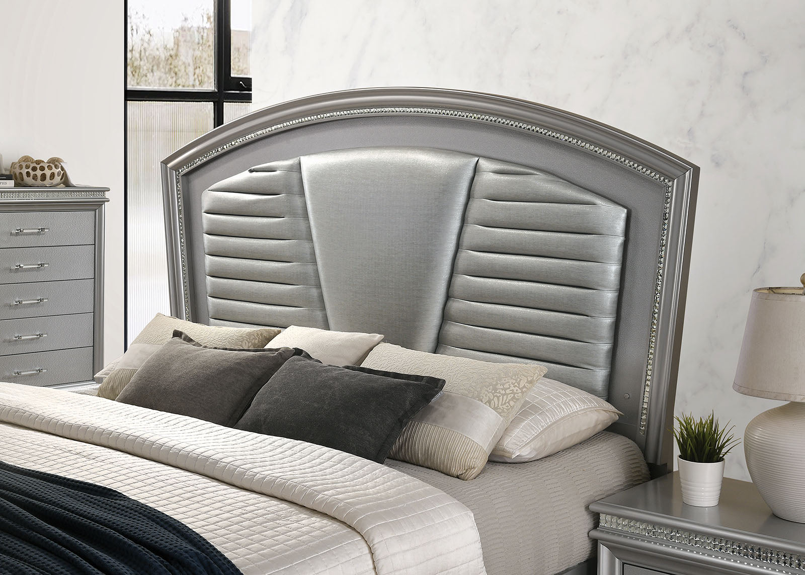 MADDIE - Bed - CM7899