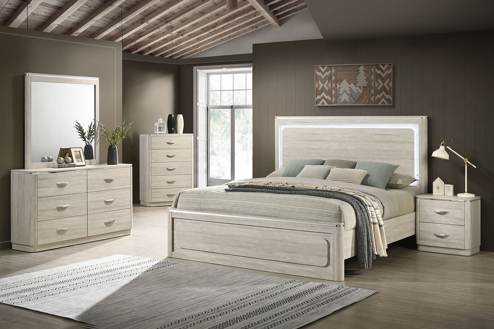 FARSUND - 4 Pc. Queen Bedroom Set - FM72013LG-Q-4PC
