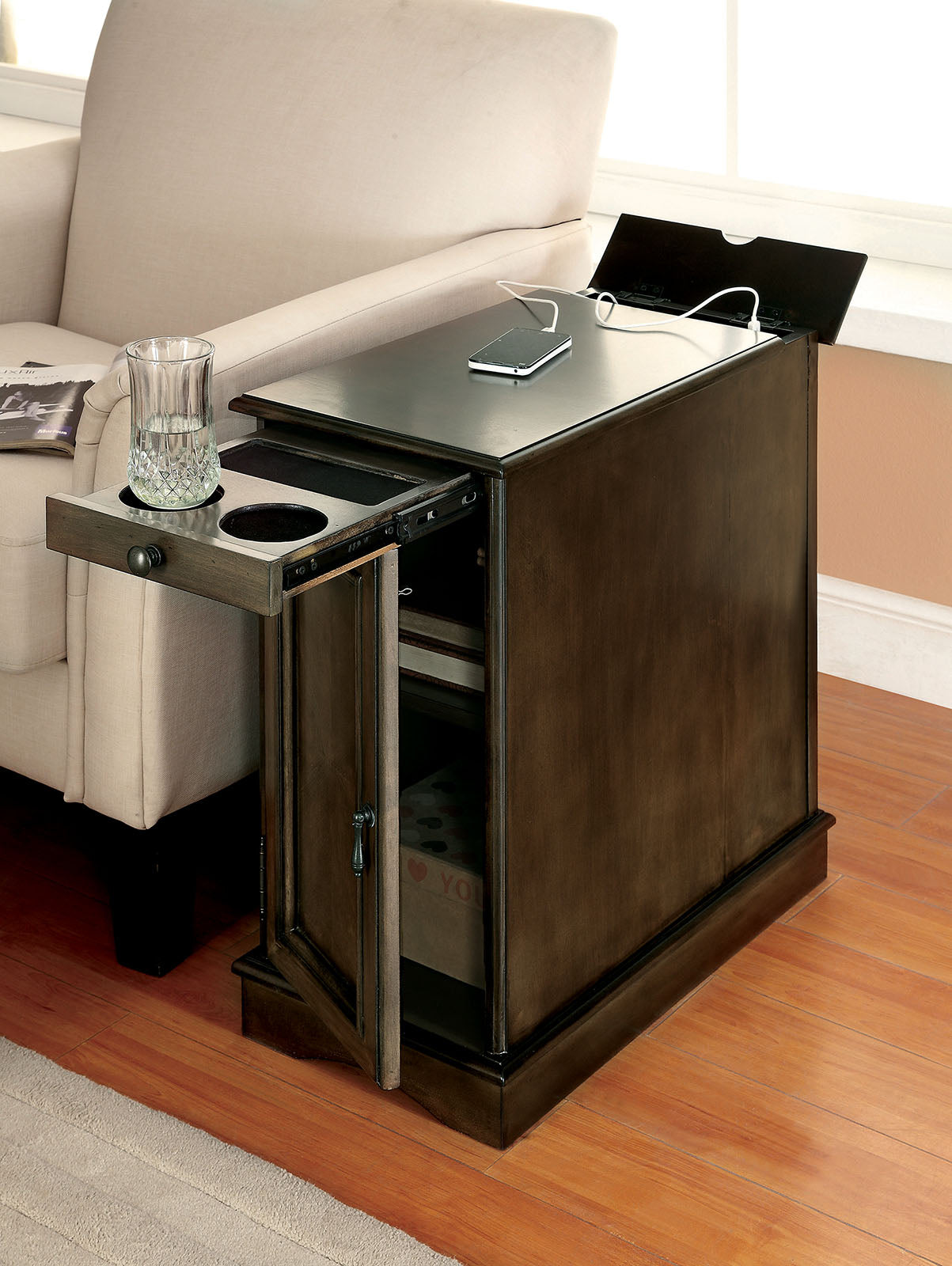 LILITH I - Side Table w/ USB - CM-AC171CH