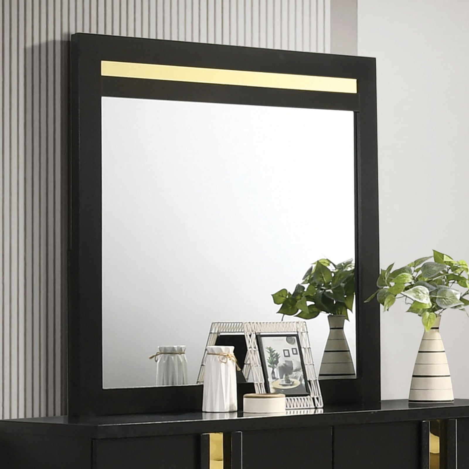 LILLESTROM - Mirror, Black/Gold - FM7217BK-M