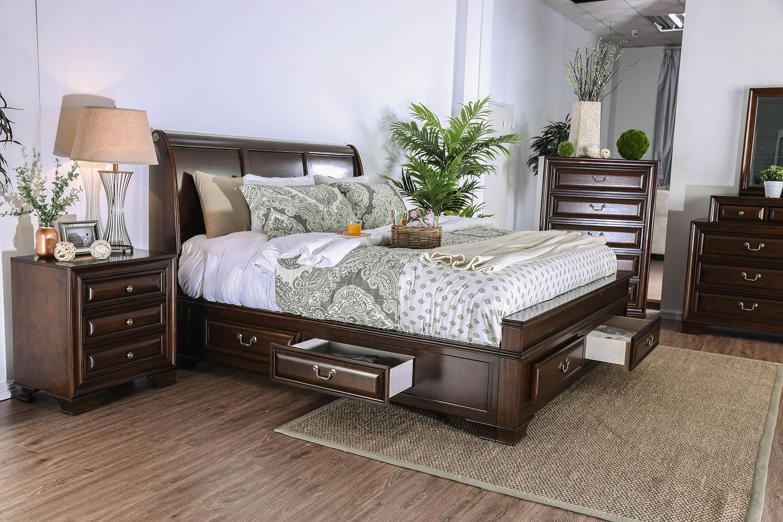 BRANDT - 4 Pc. Queen Bedroom Set - CM7302CH-Q-4PC