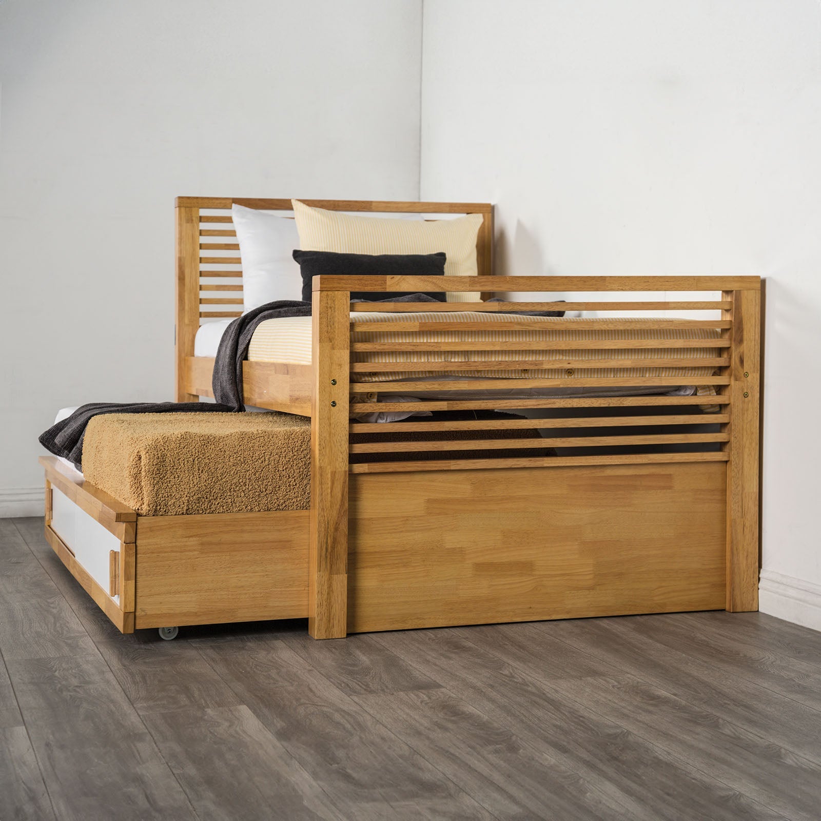 RICHLAND - Bed - FM7103
