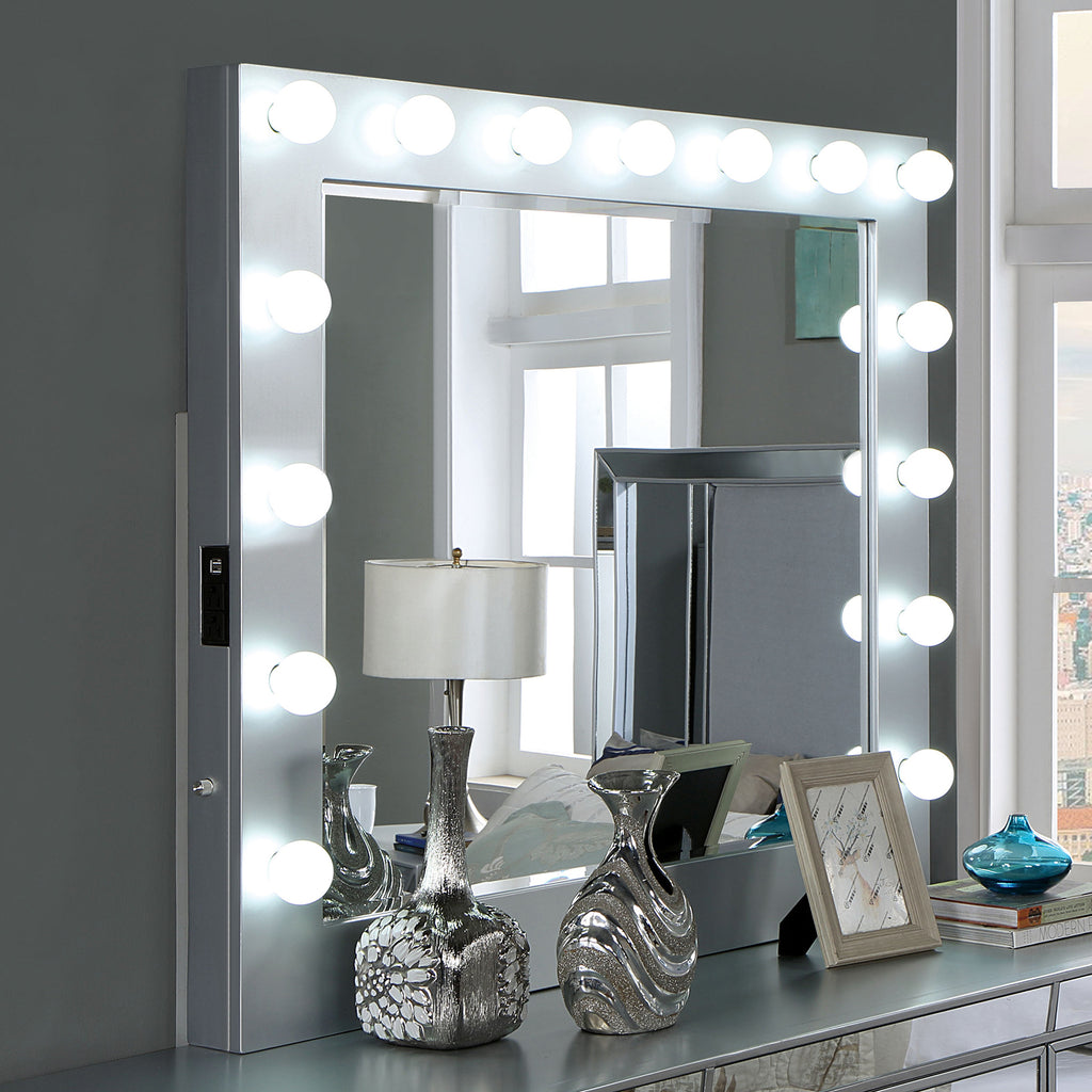 BELLADONNA - Mirror w/ USB - CM7417SV-M