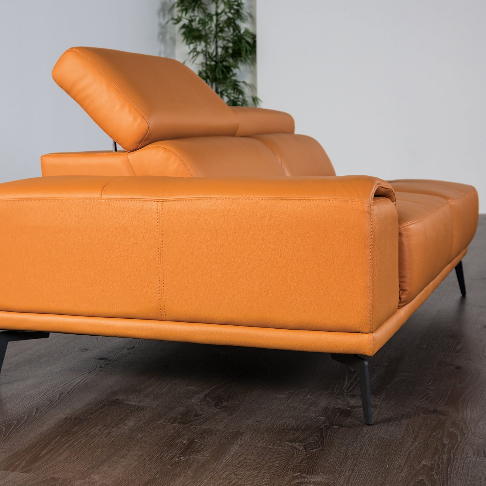 VADSO - Sectional - FM69005LB-SECT-R